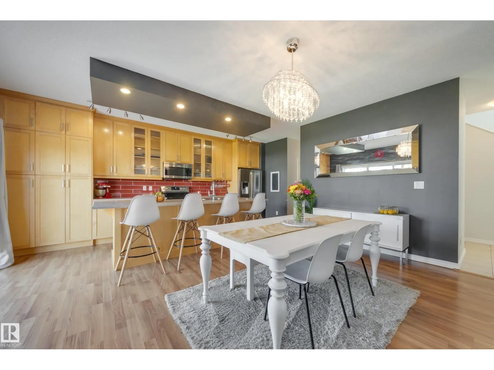 5816 168 AV NW