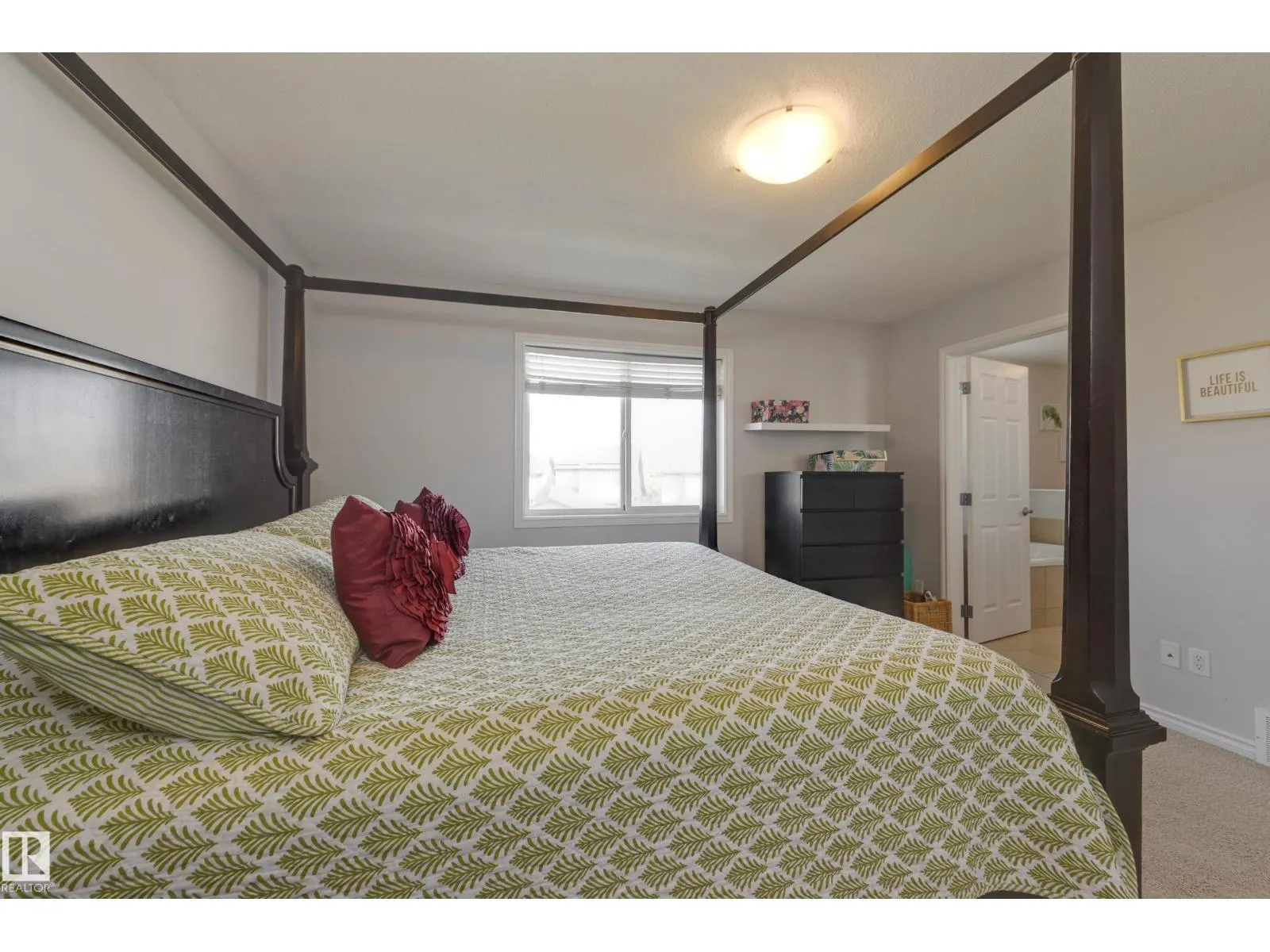 5816 168 AV NW