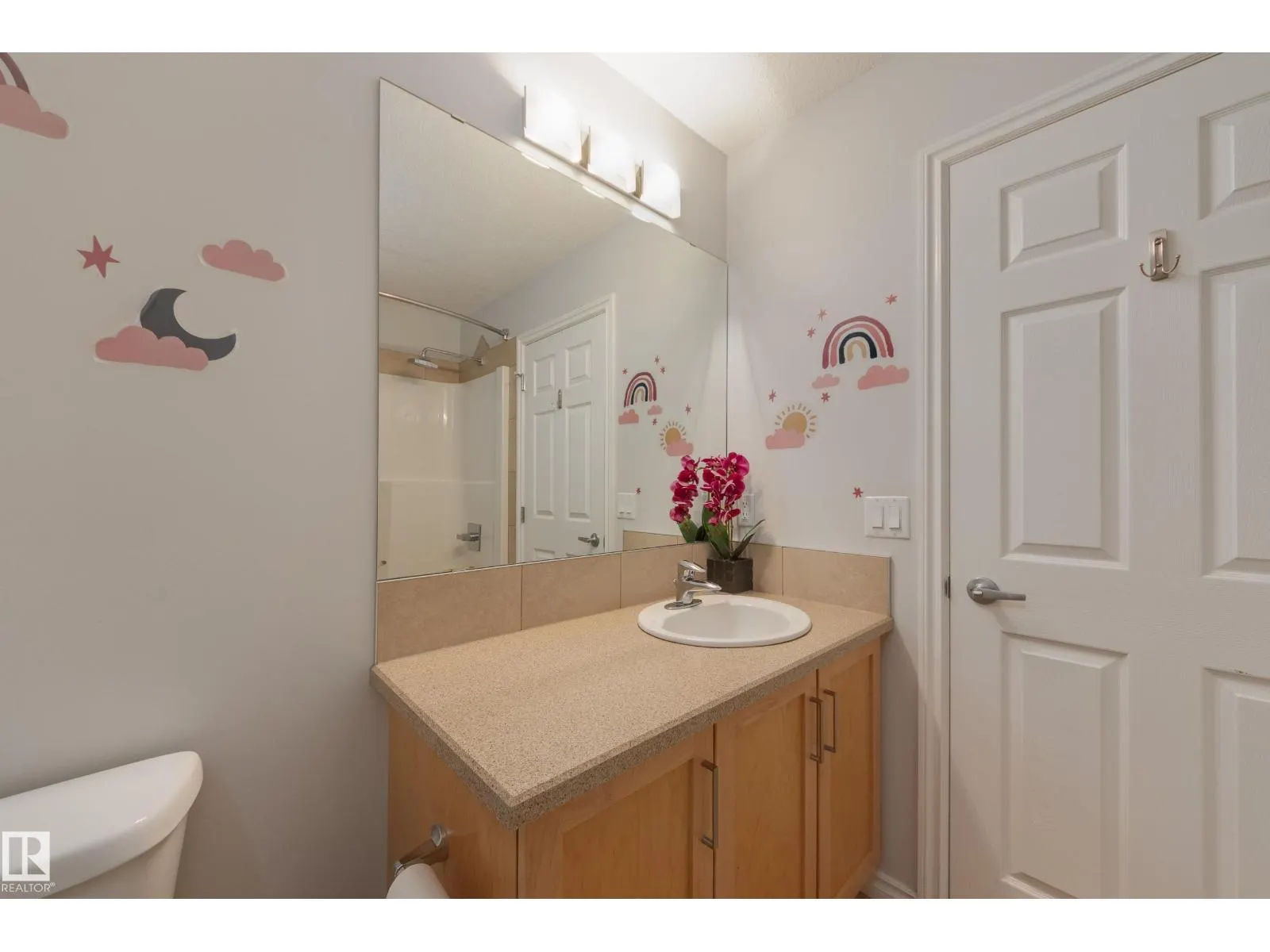5816 168 AV NW