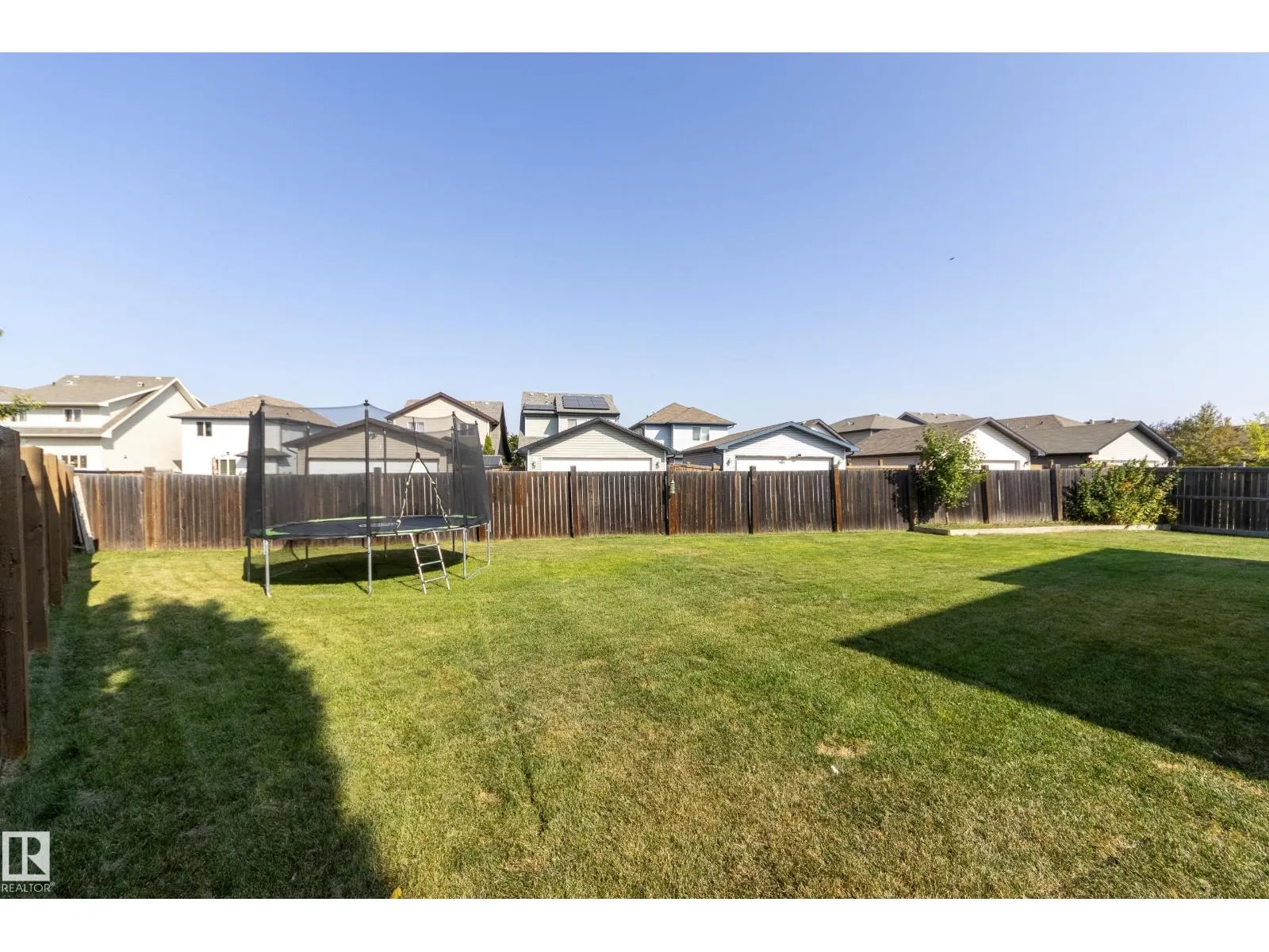 5816 168 AV NW