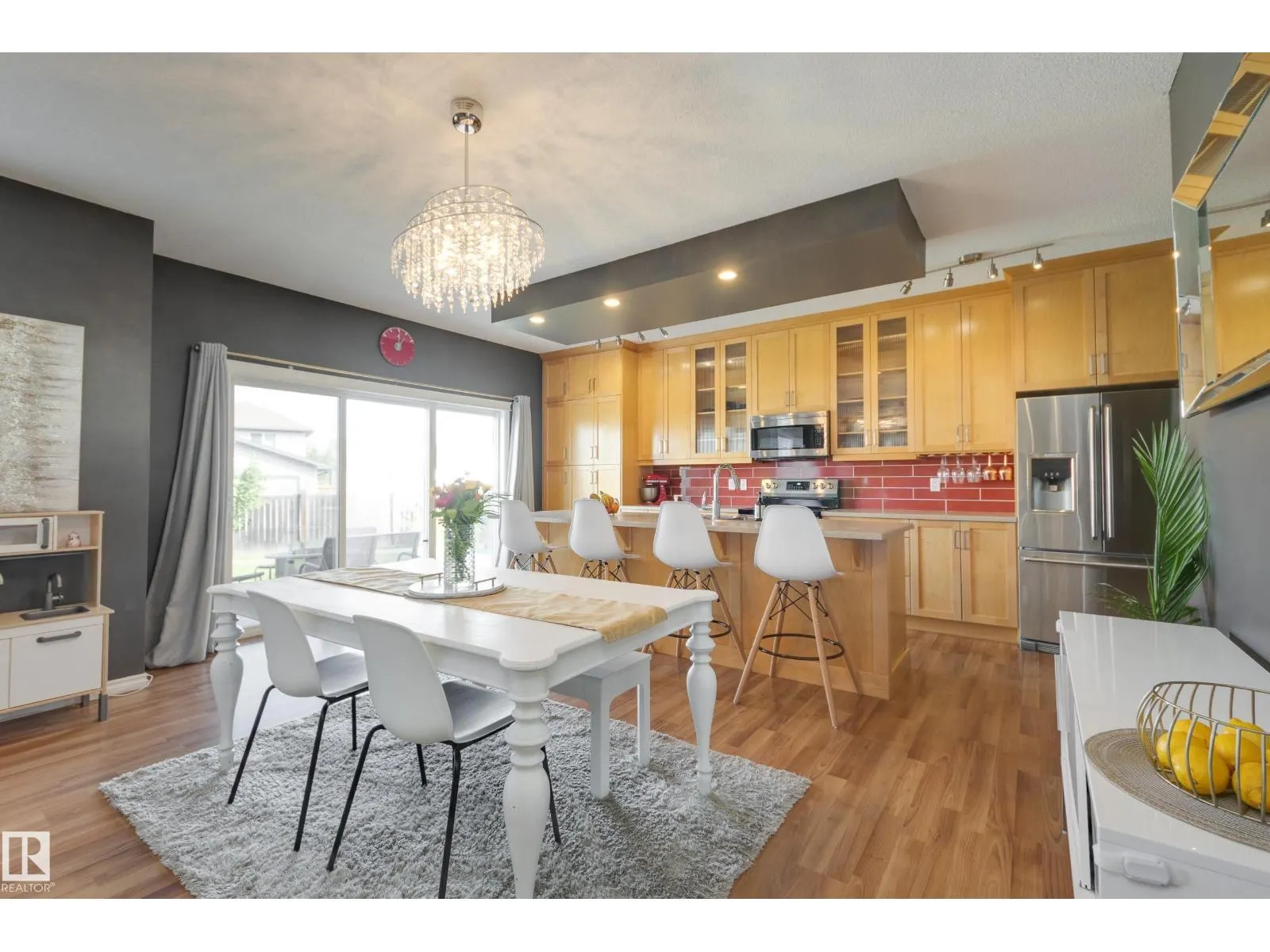 5816 168 AV NW