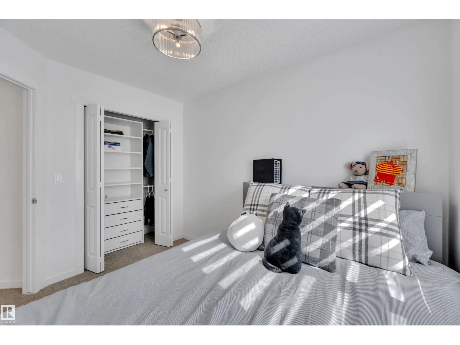 #19 525 SECORD BV NW