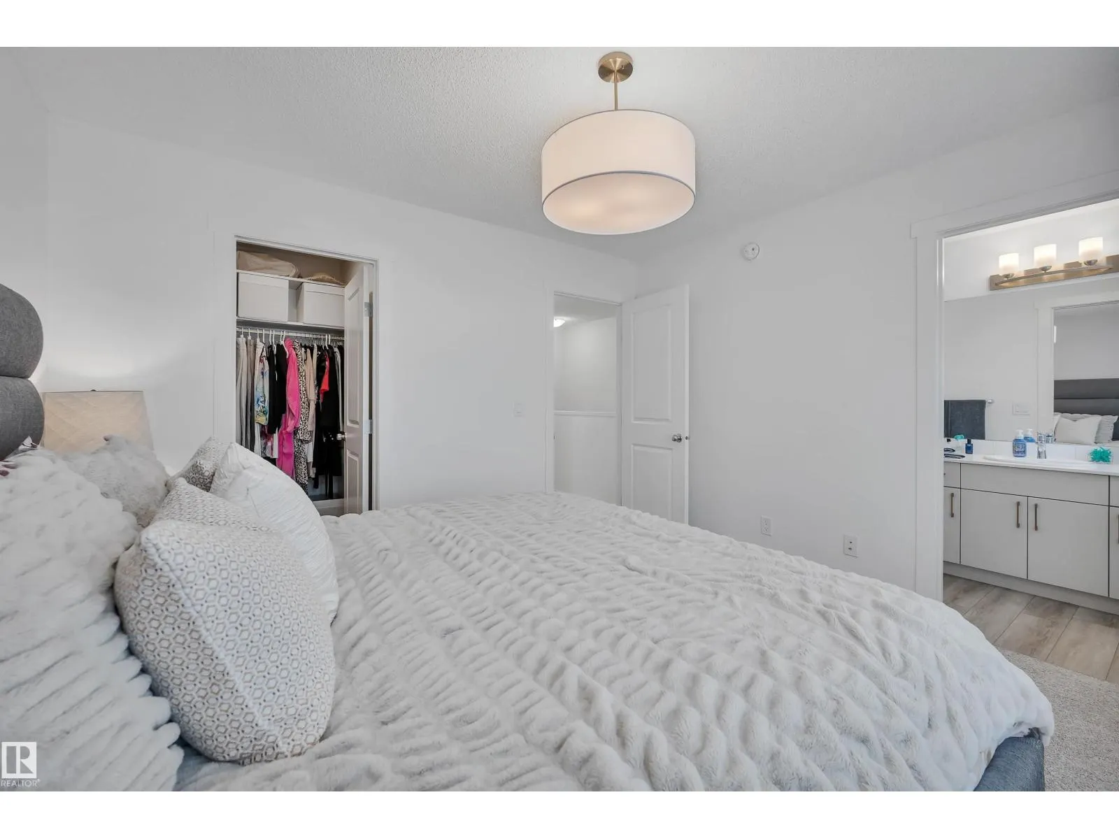 #19 525 SECORD BV NW