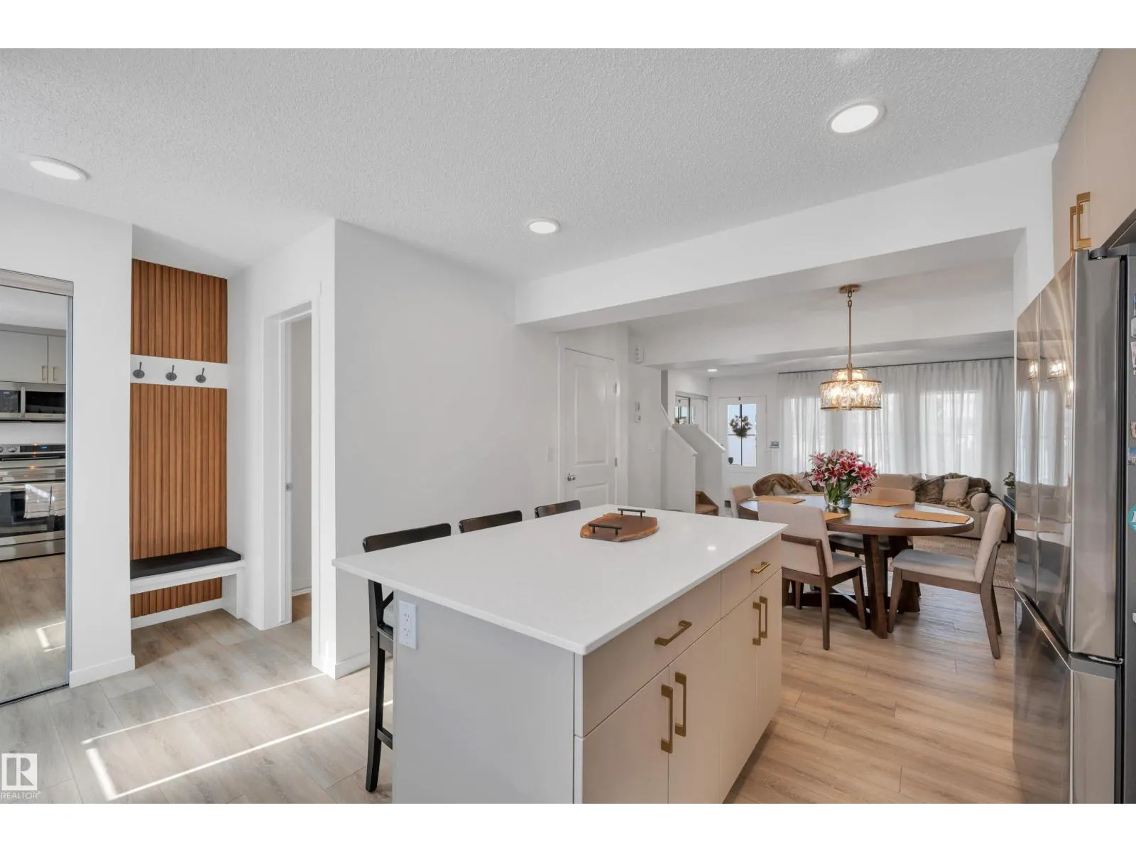 #19 525 SECORD BV NW