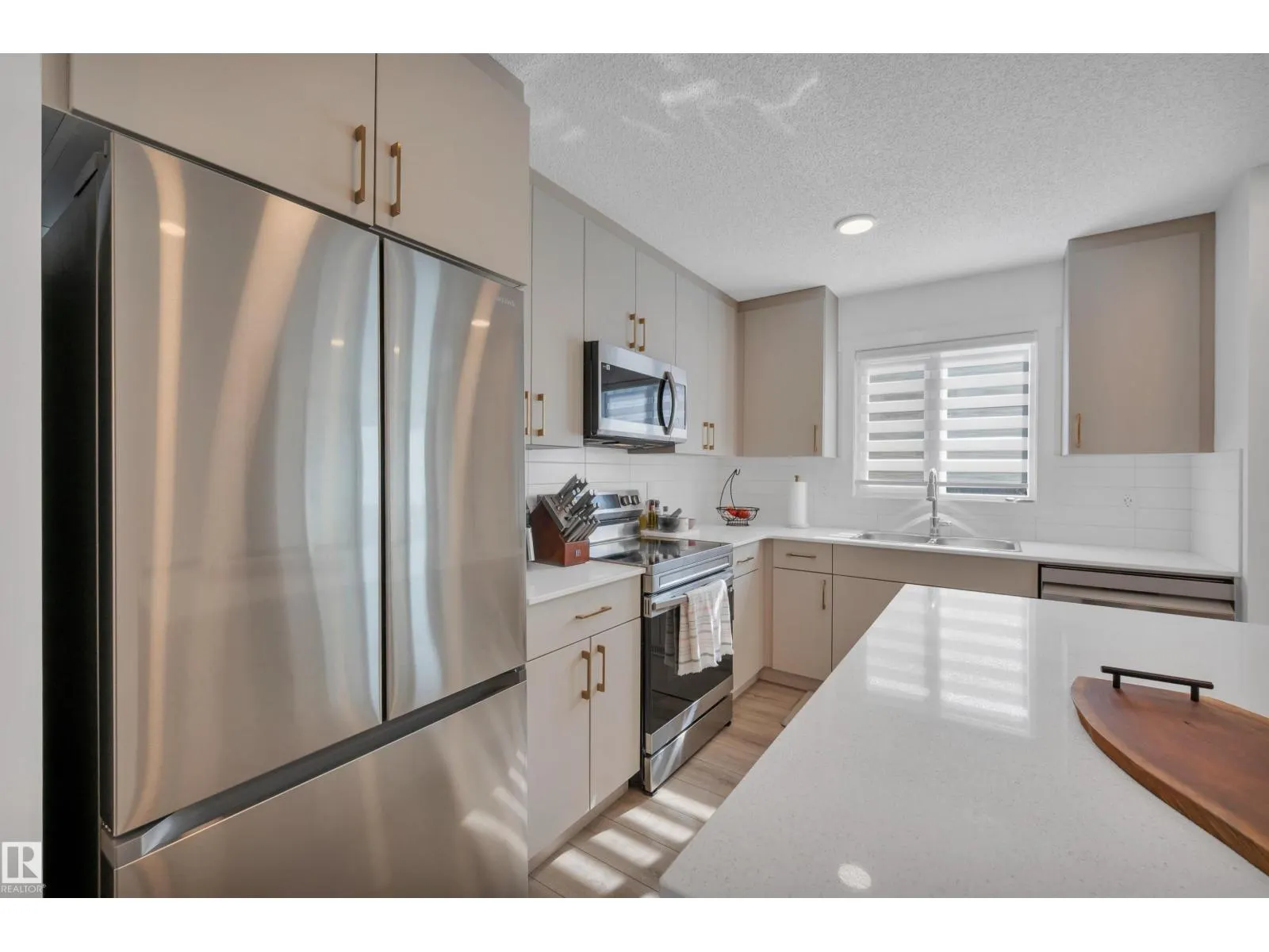 #19 525 SECORD BV NW