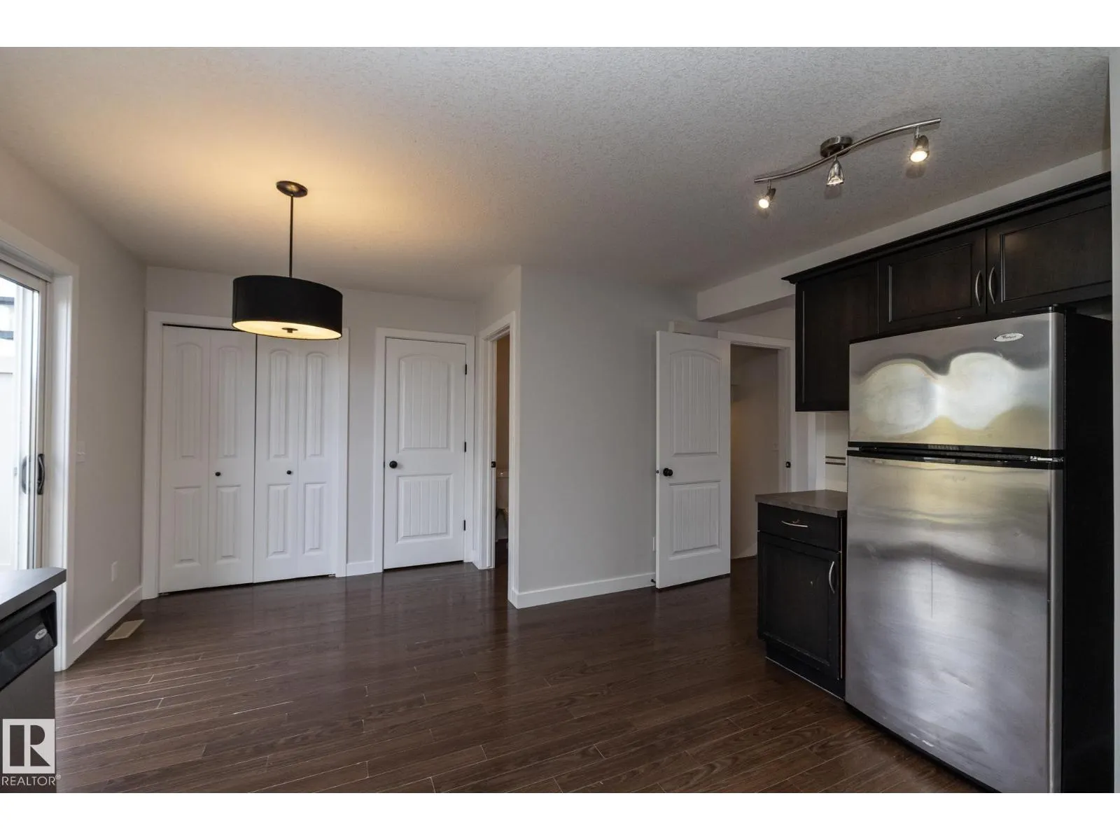 197 BIRCHWOOD CL