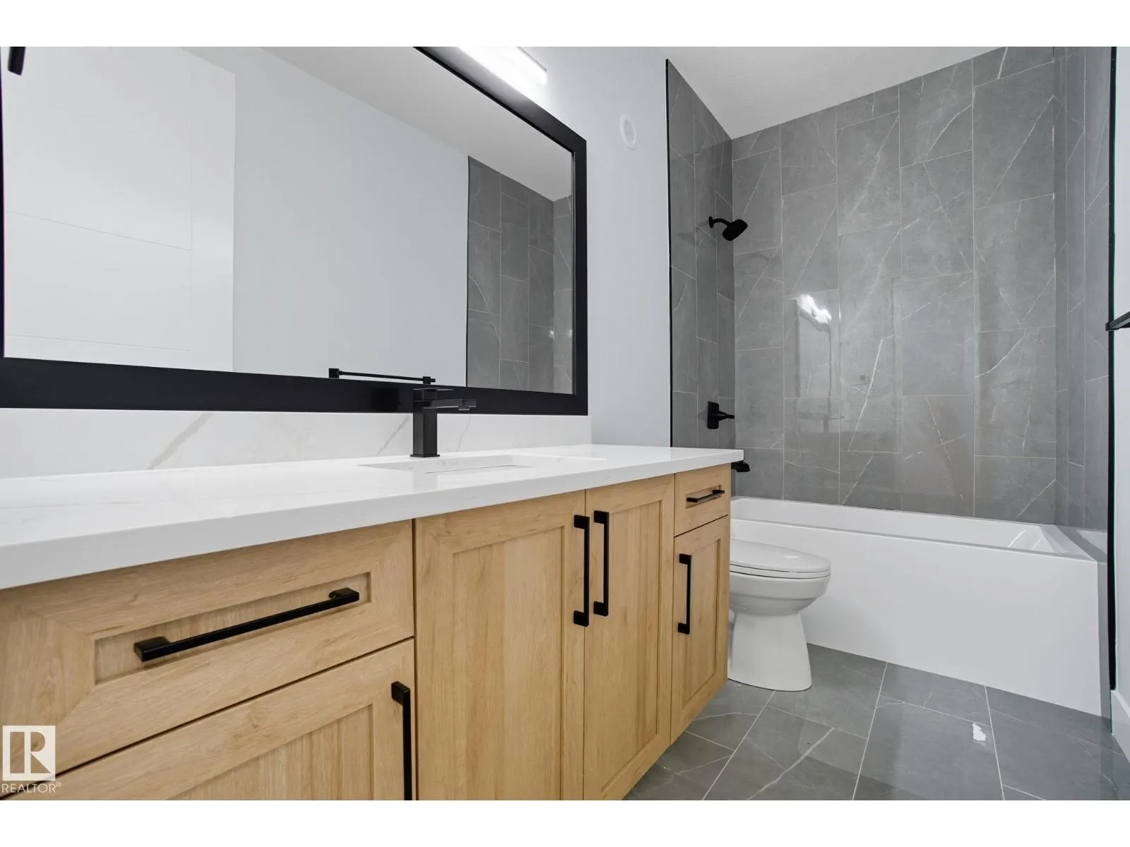 3325 Chernowski WY SW