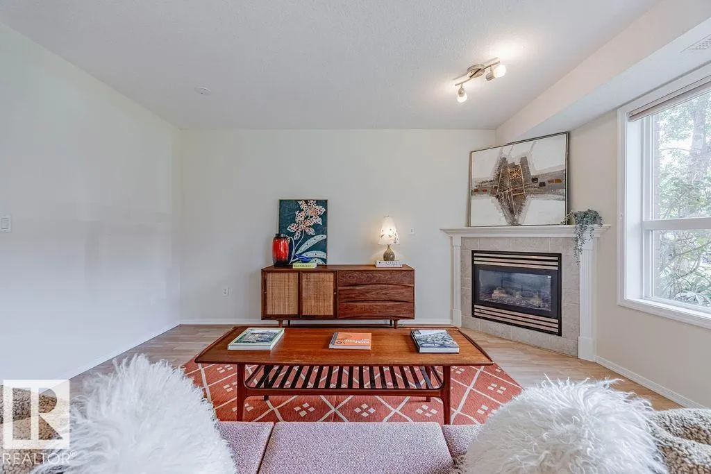 #102 9008 99 AV NW