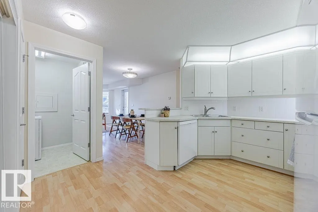 #102 9008 99 AV NW