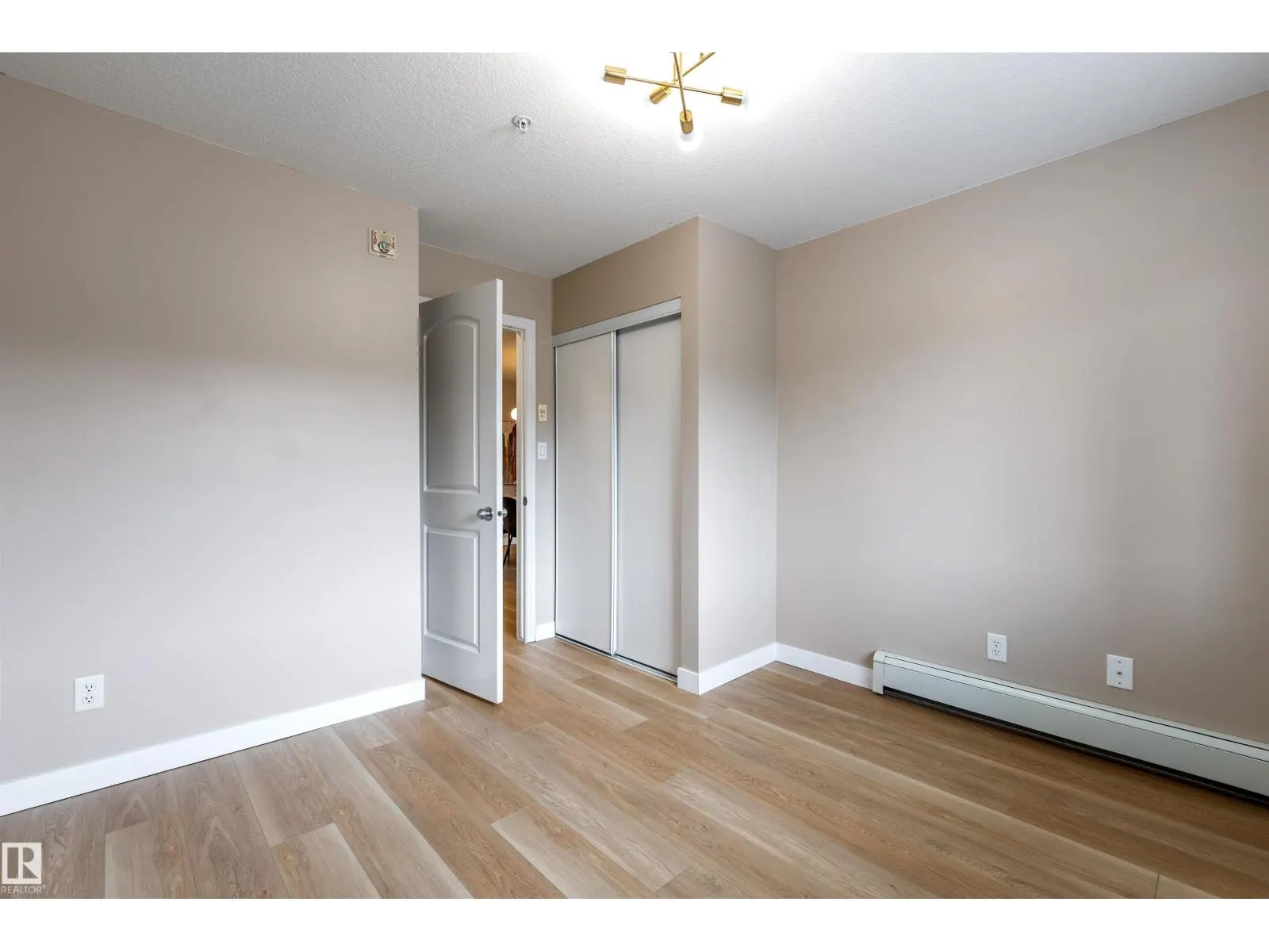 #305 1204 156 ST NW