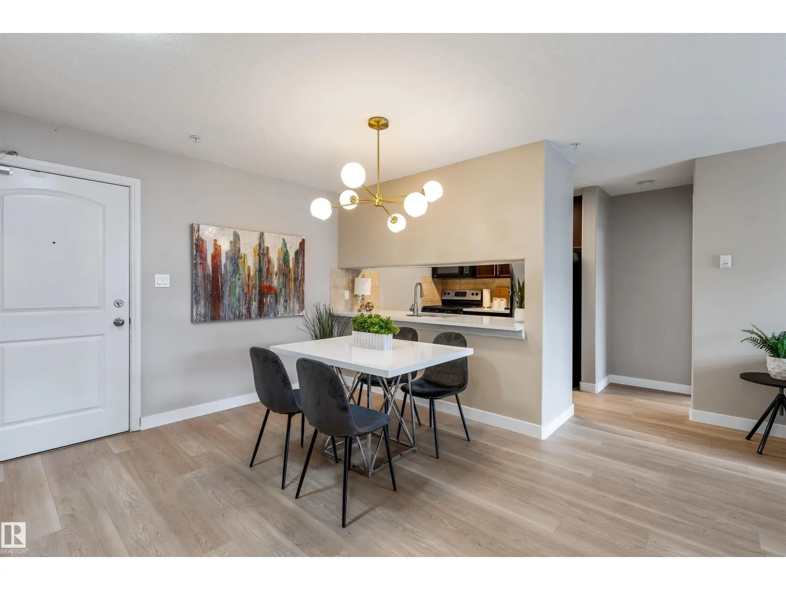 #305 1204 156 ST NW