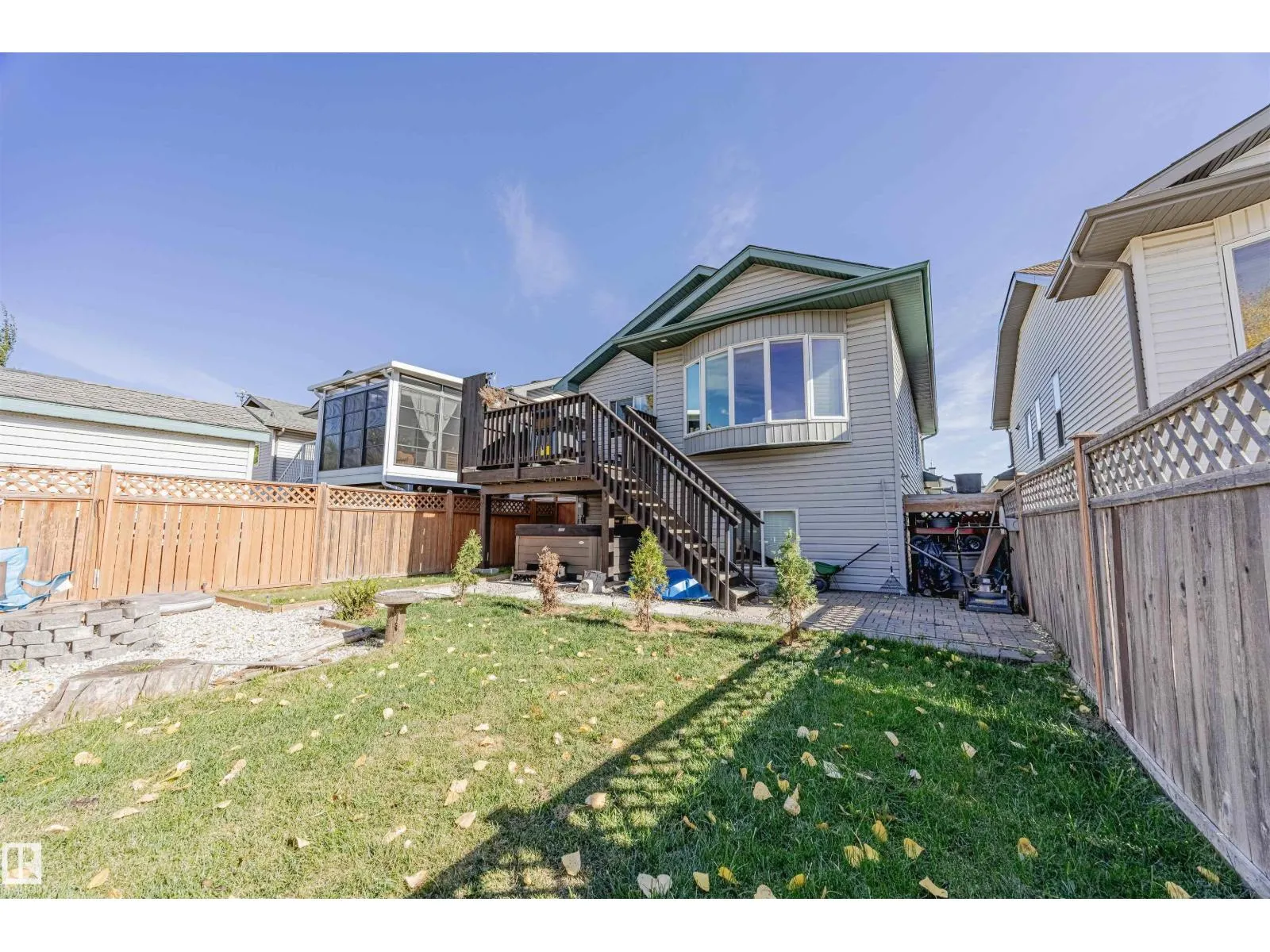 664 KANANASKIS DR