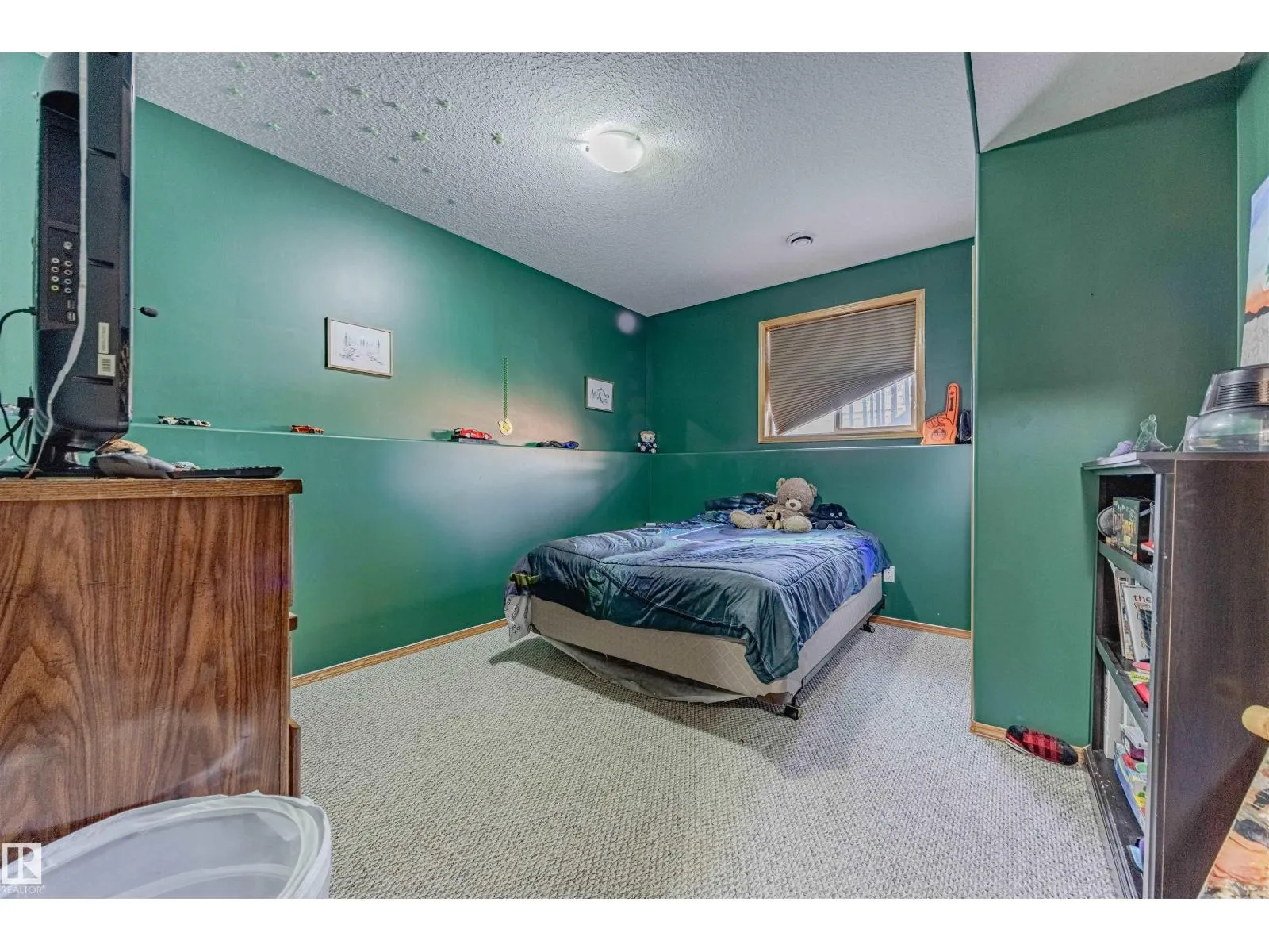 664 KANANASKIS DR