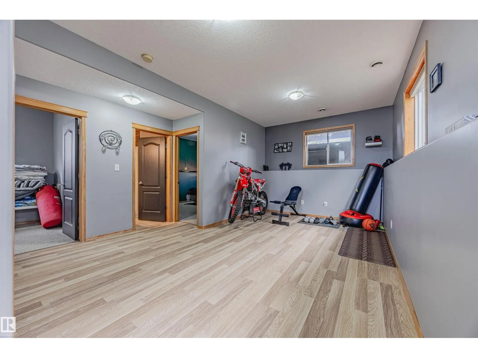 664 KANANASKIS DR