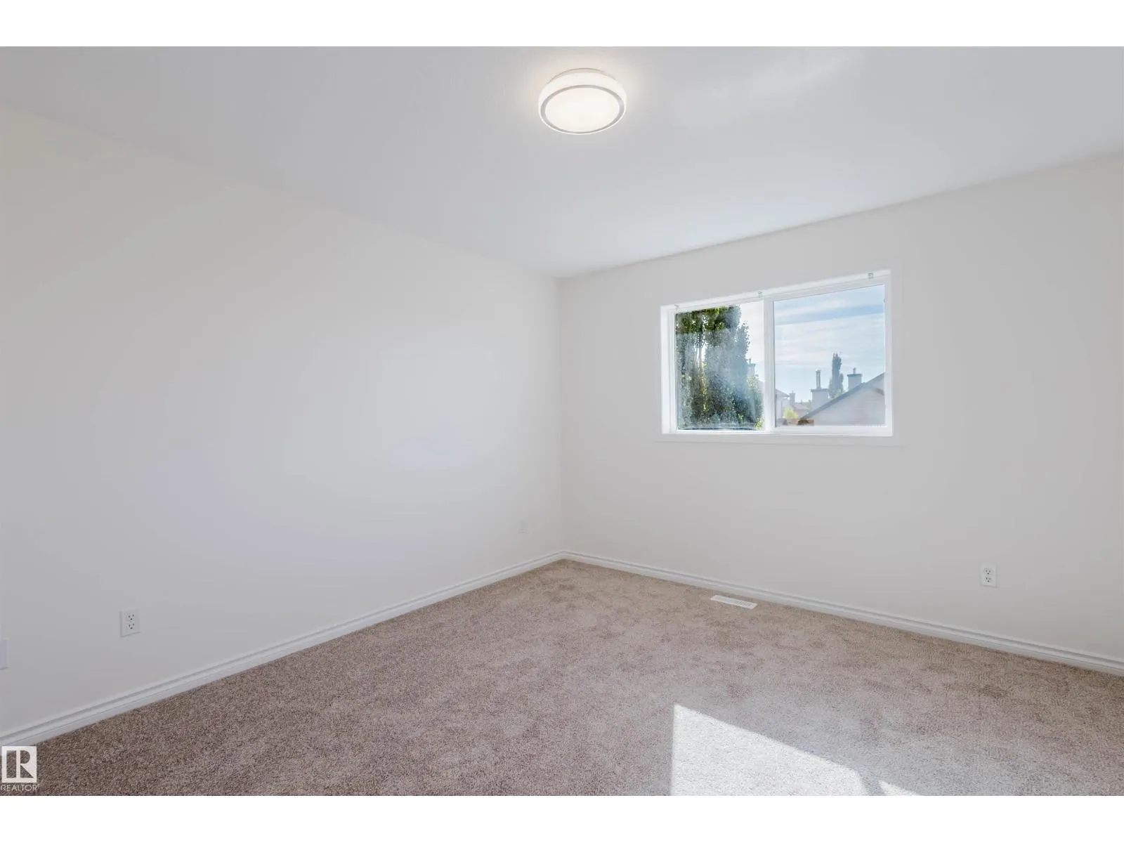 135 RUE MARQUET