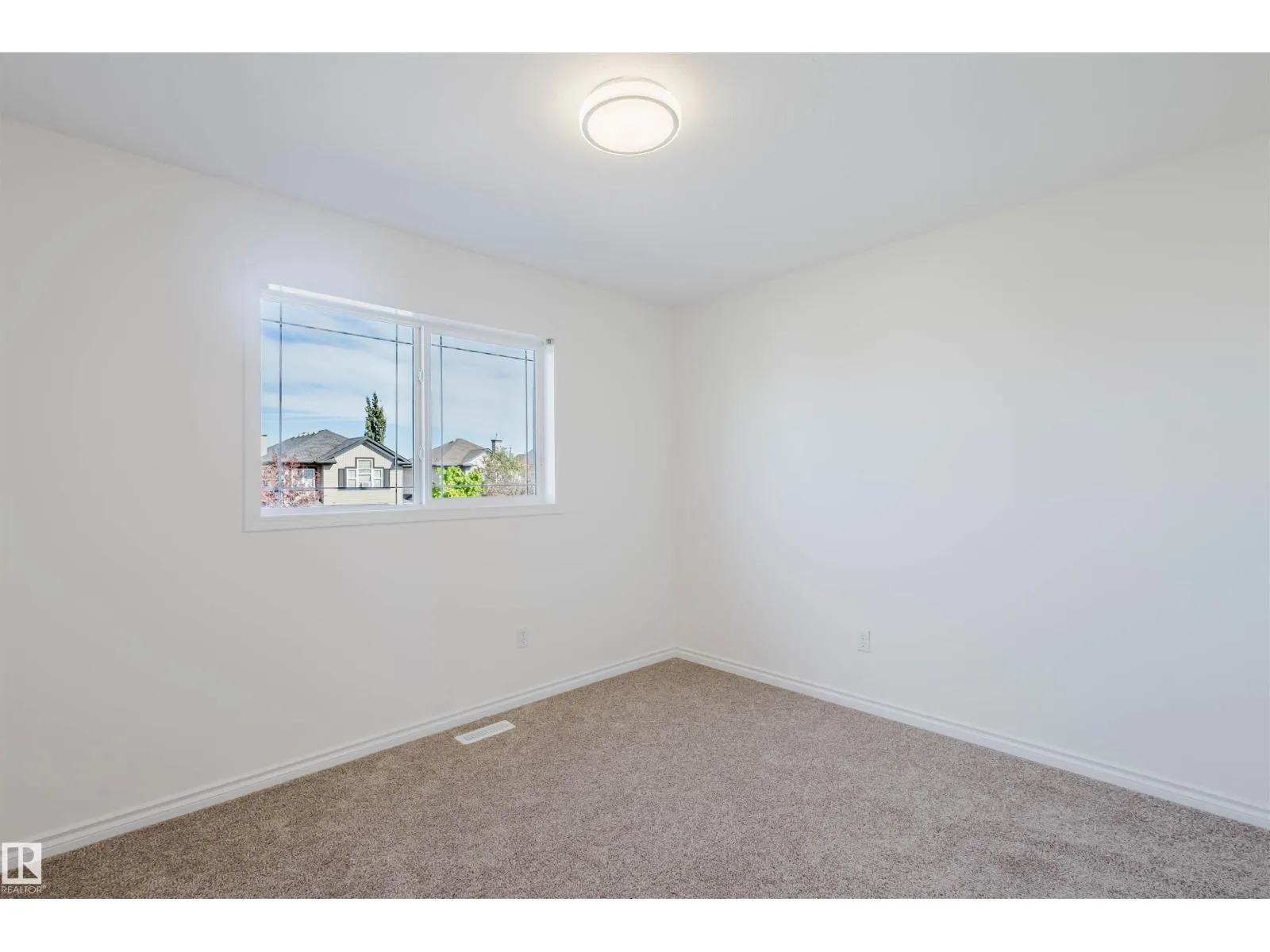 135 RUE MARQUET