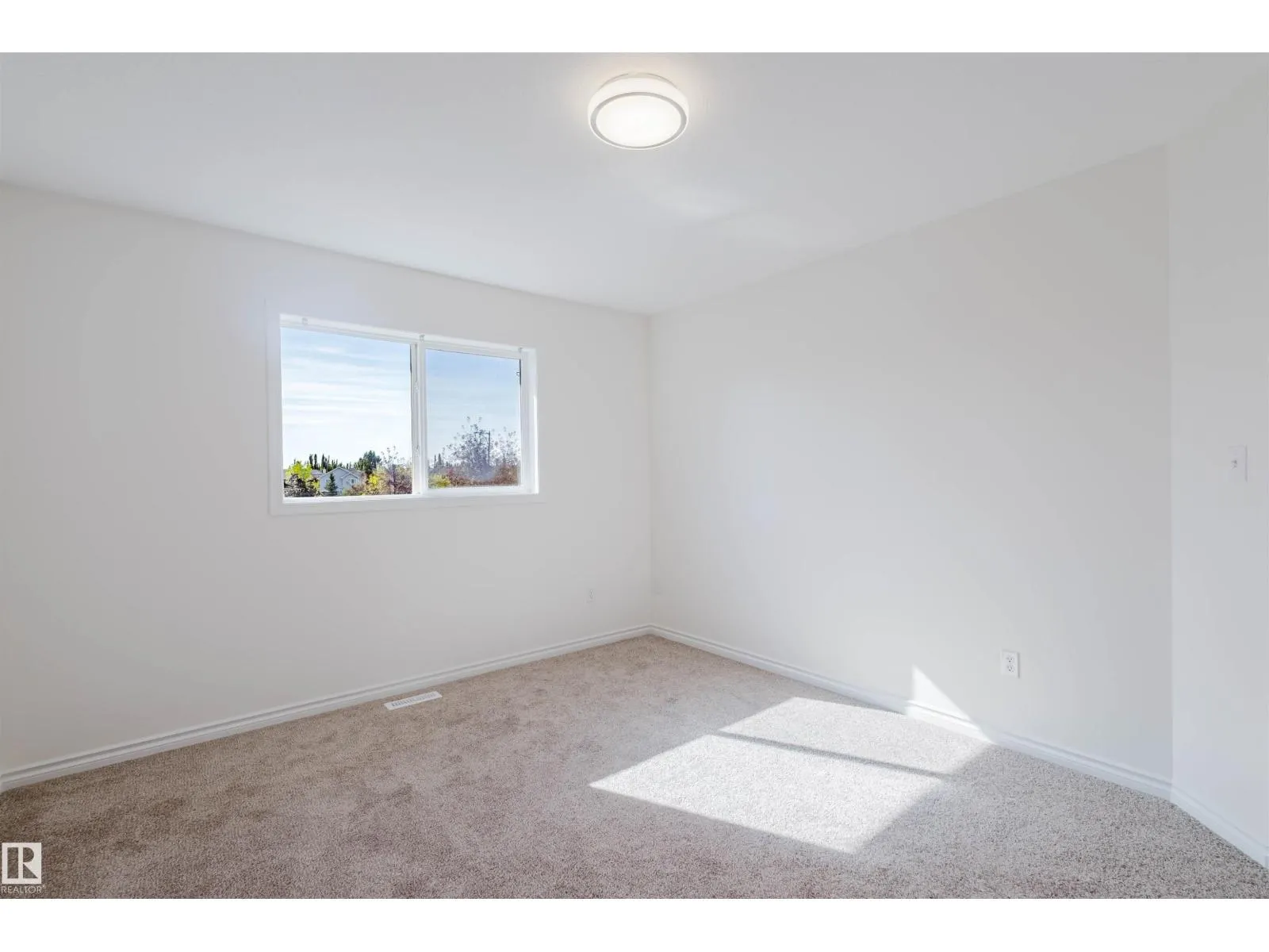 135 RUE MARQUET