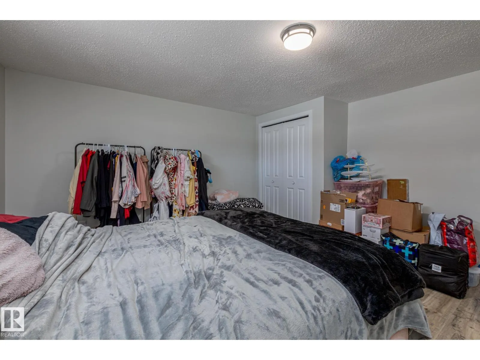 8504 121 AV NW