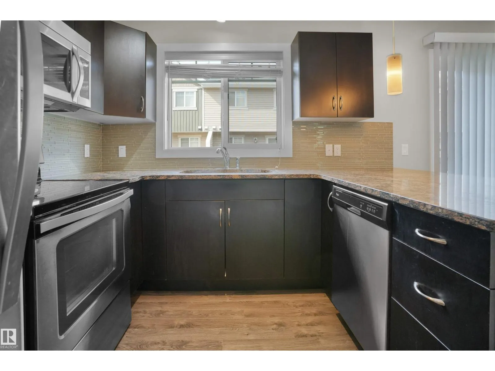 #33 9535 217 ST NW
