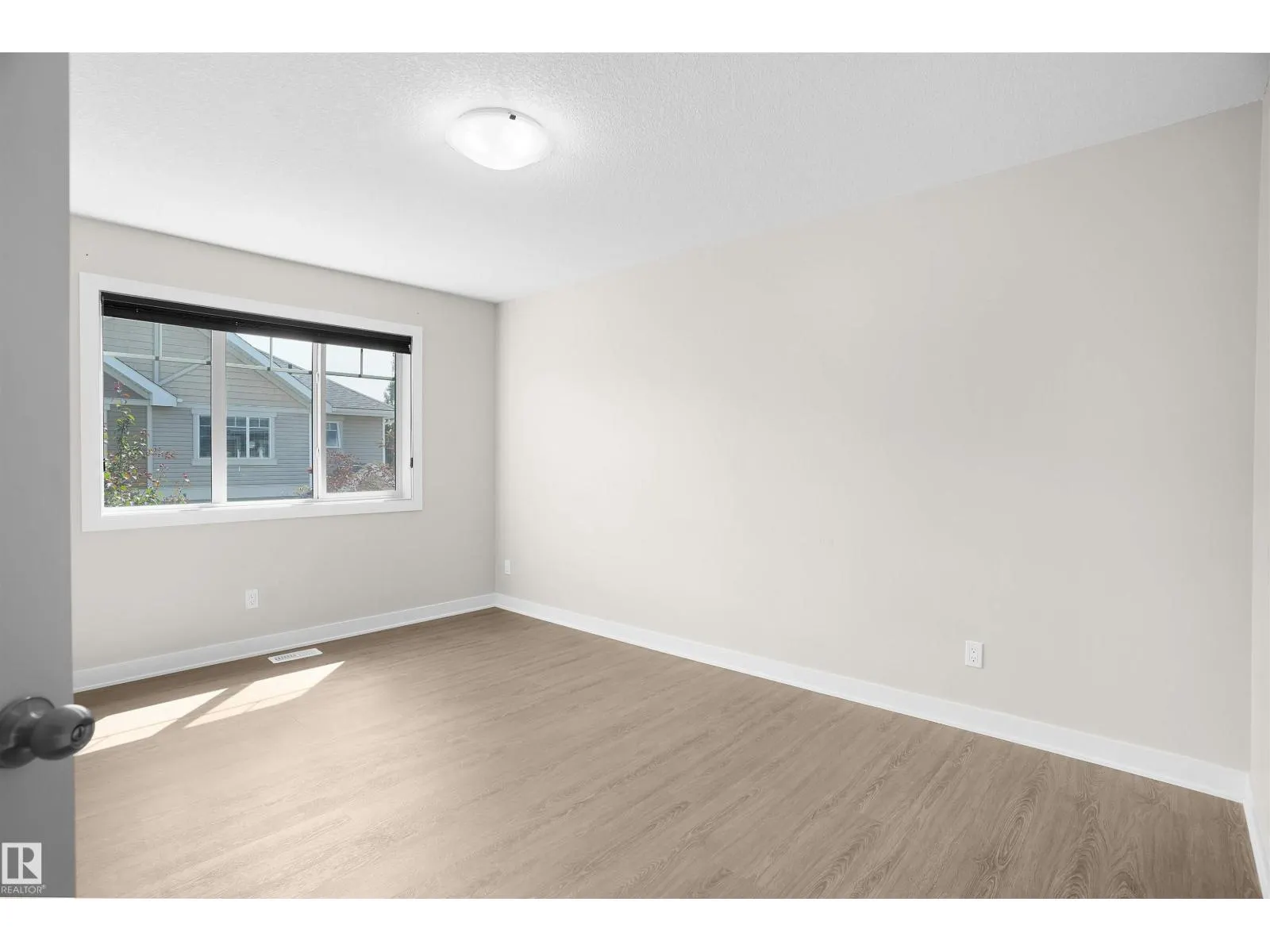 #33 9535 217 ST NW