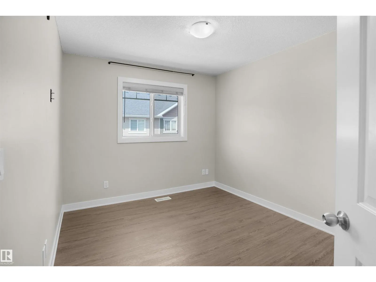 #33 9535 217 ST NW