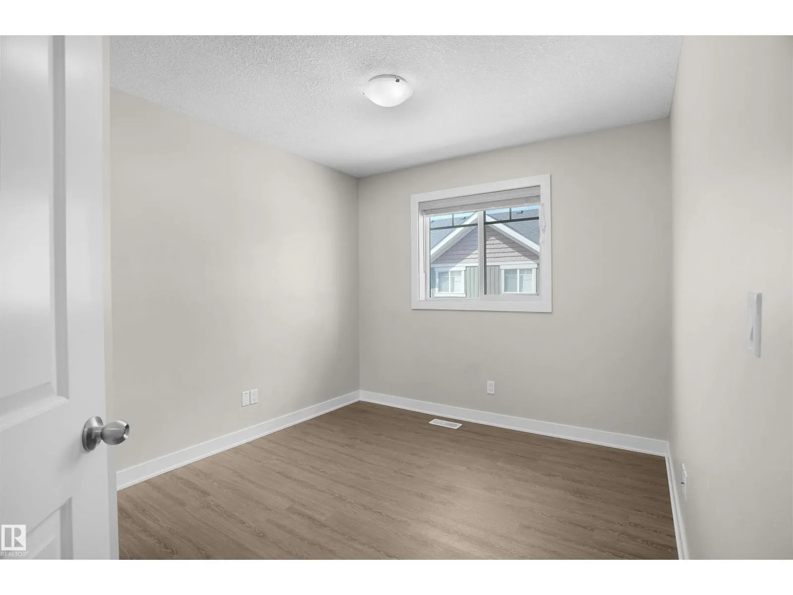 #33 9535 217 ST NW