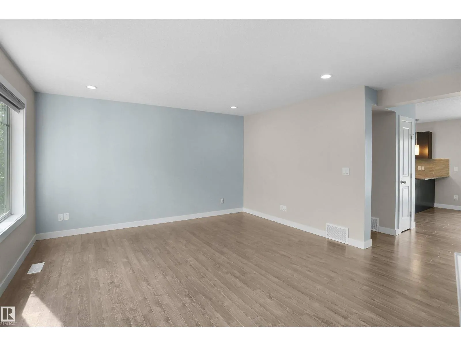 #33 9535 217 ST NW