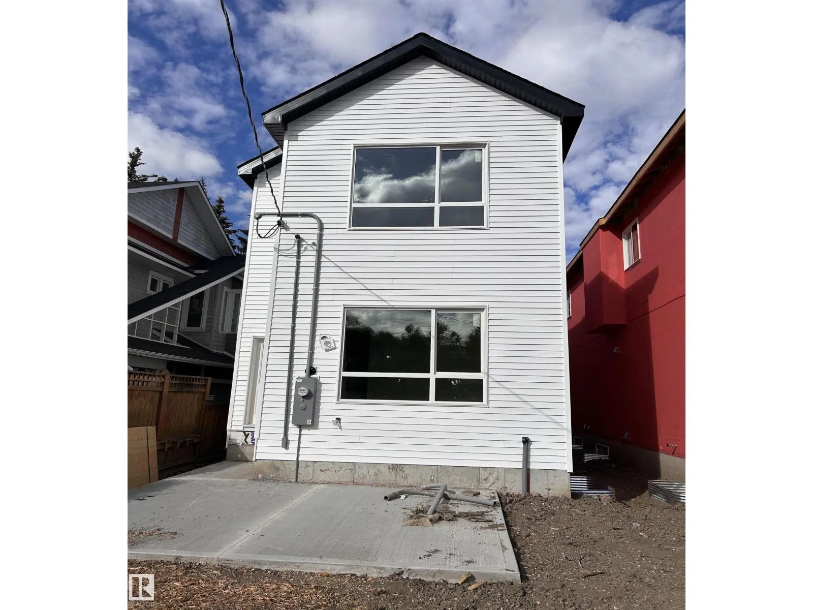 11613 79 AV NW