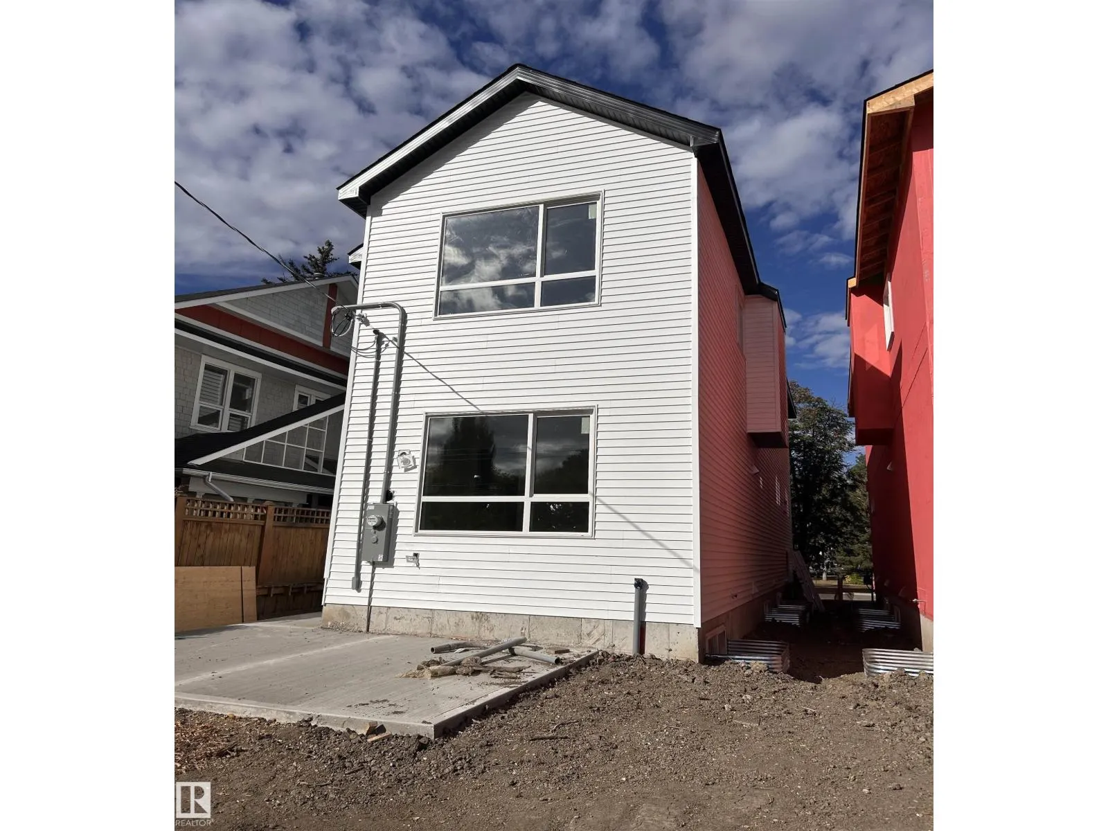 11613 79 AV NW