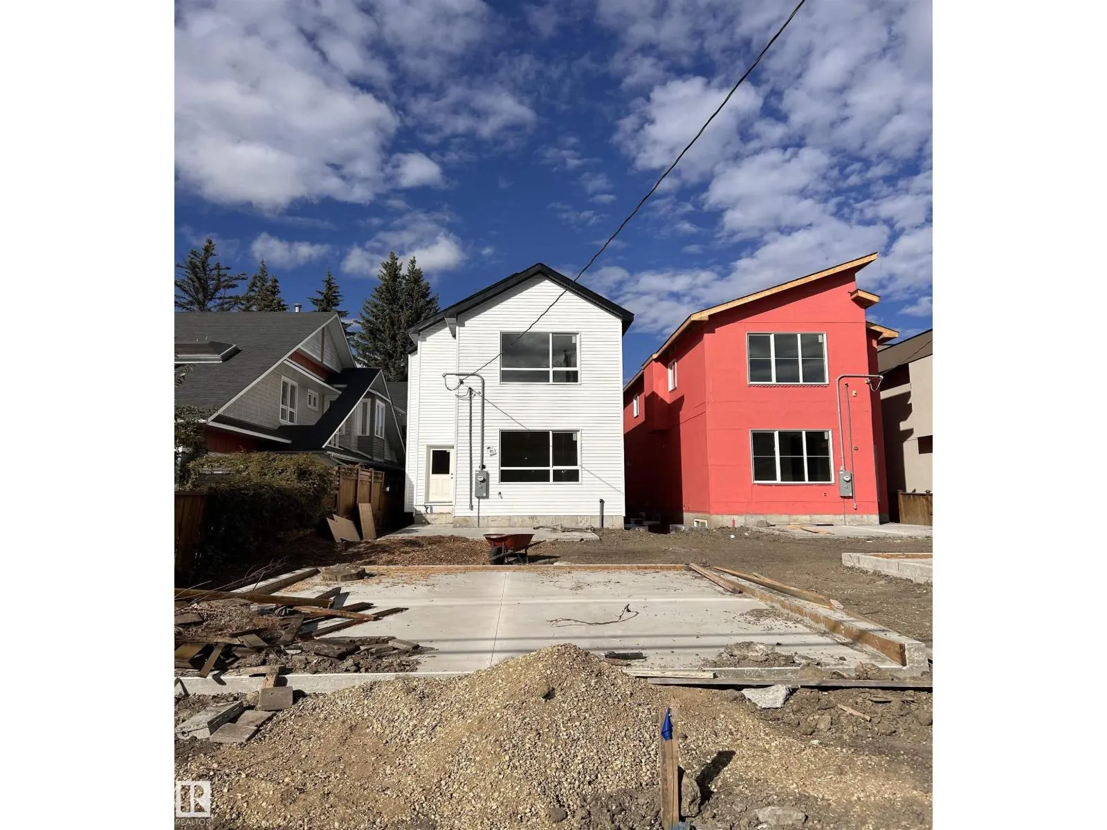 11613 79 AV NW