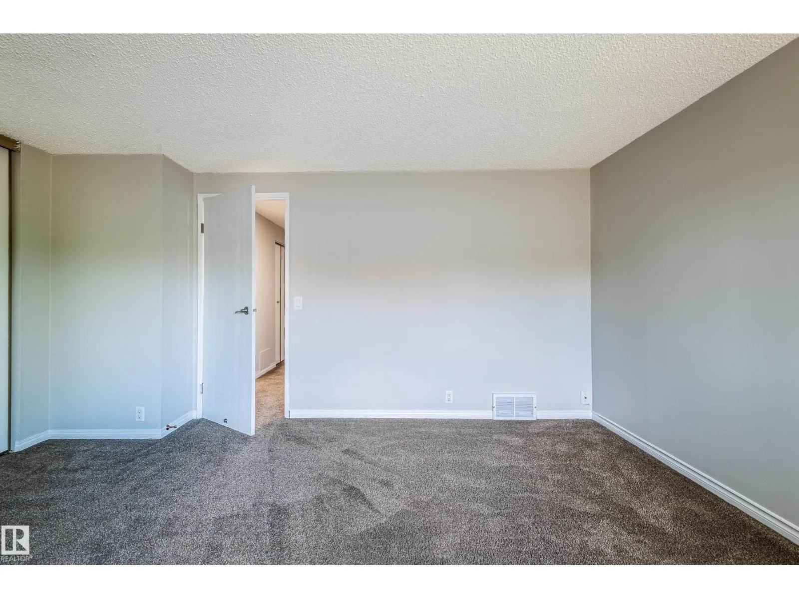 #45 14511 52 ST NW
