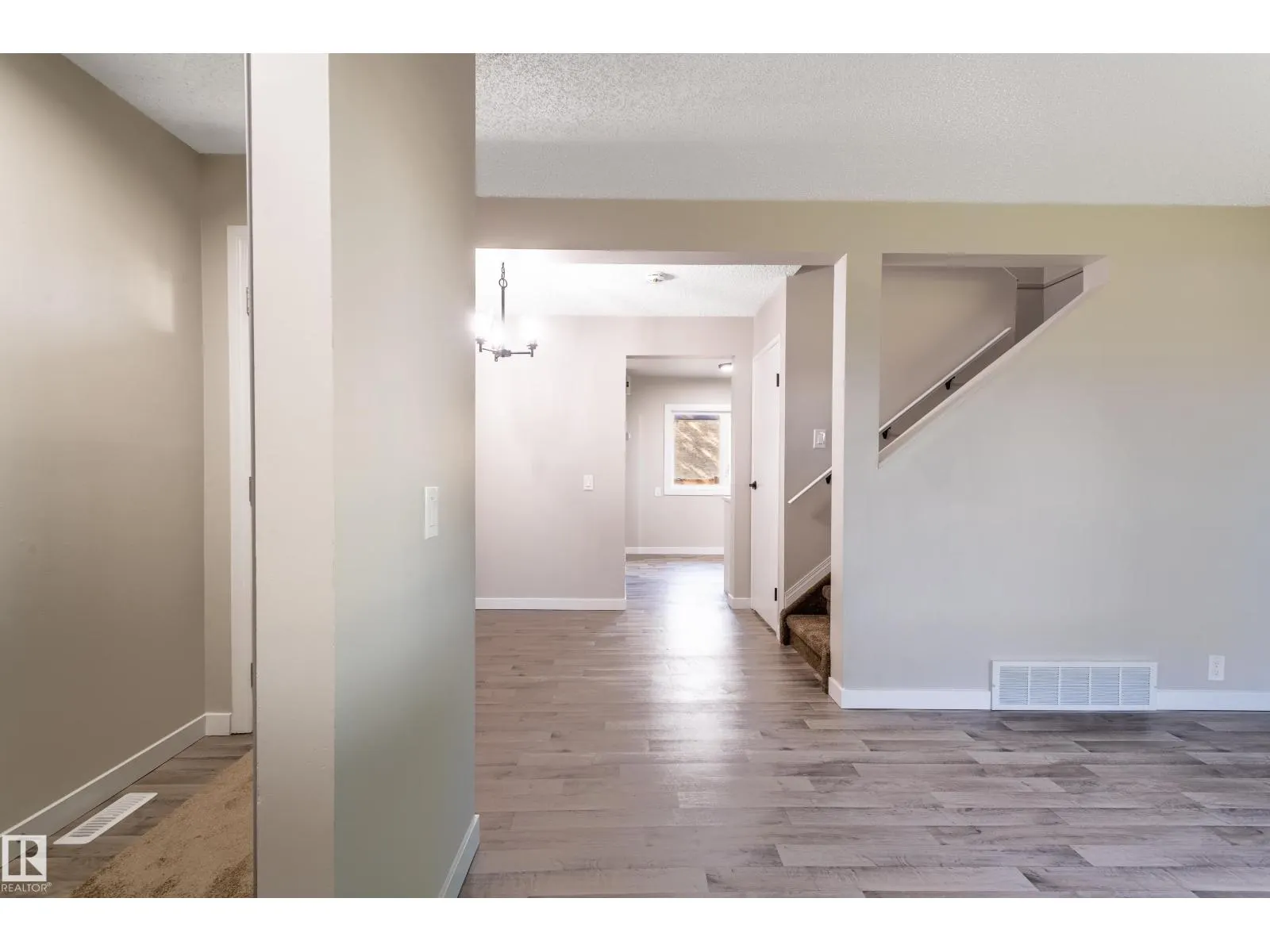 #45 14511 52 ST NW