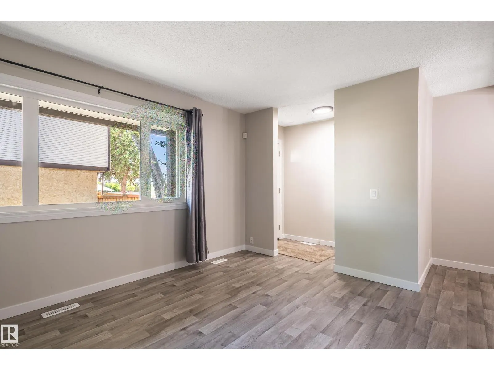 #45 14511 52 ST NW
