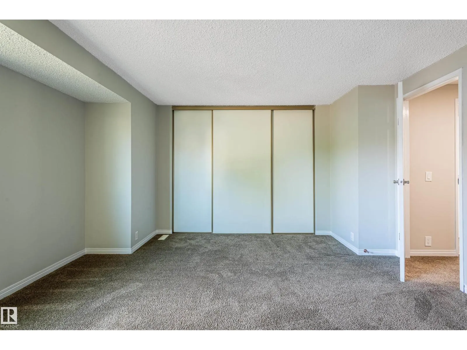 #45 14511 52 ST NW