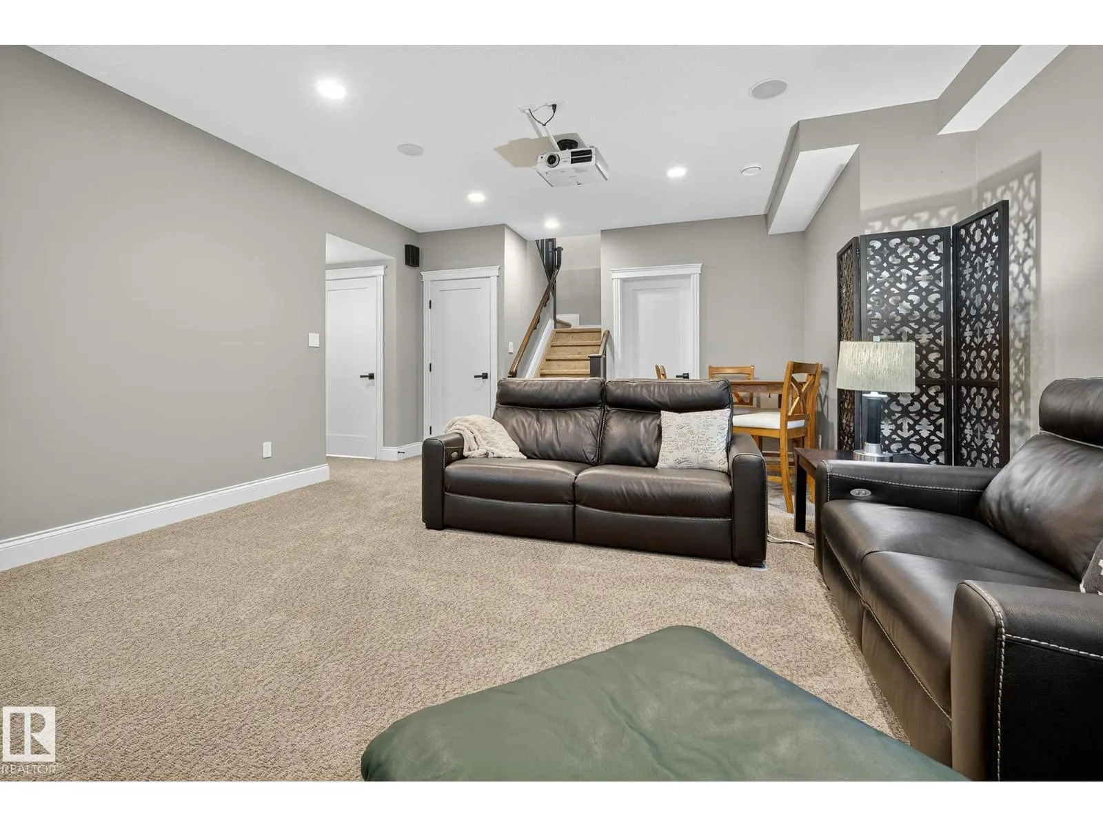 26028 MEADOWVIEW DR
