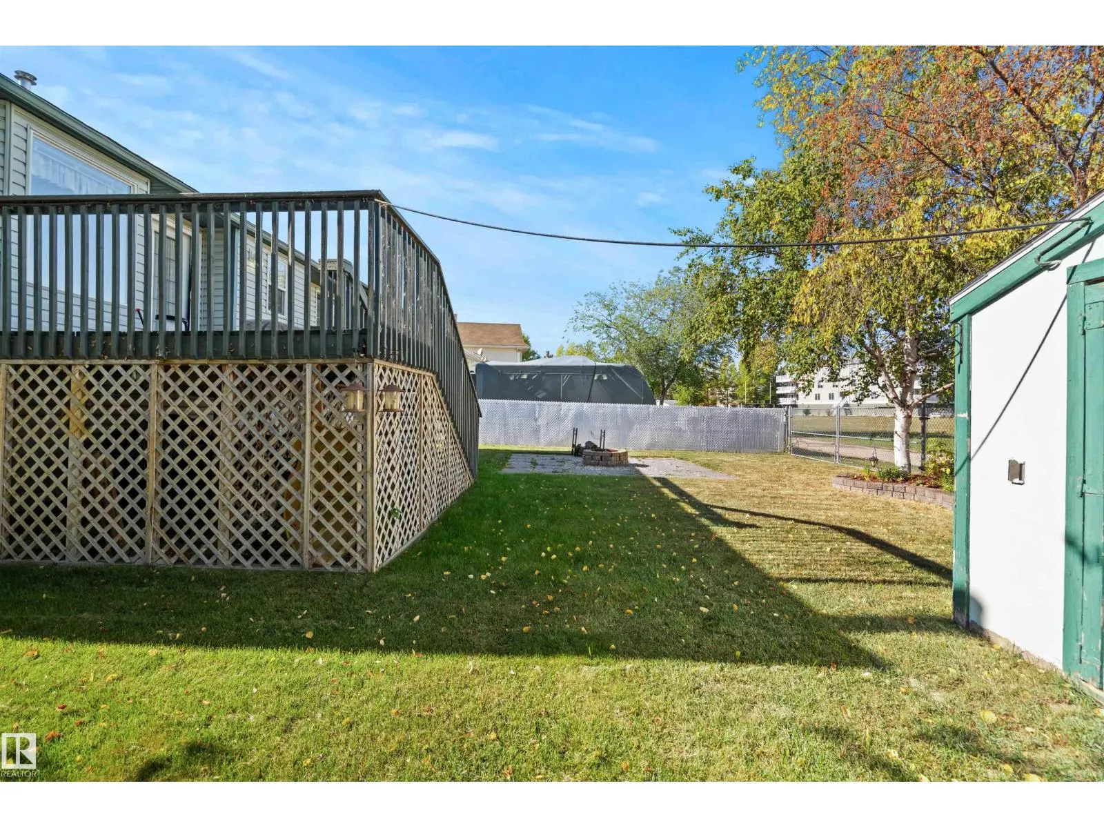 4015 41 AV