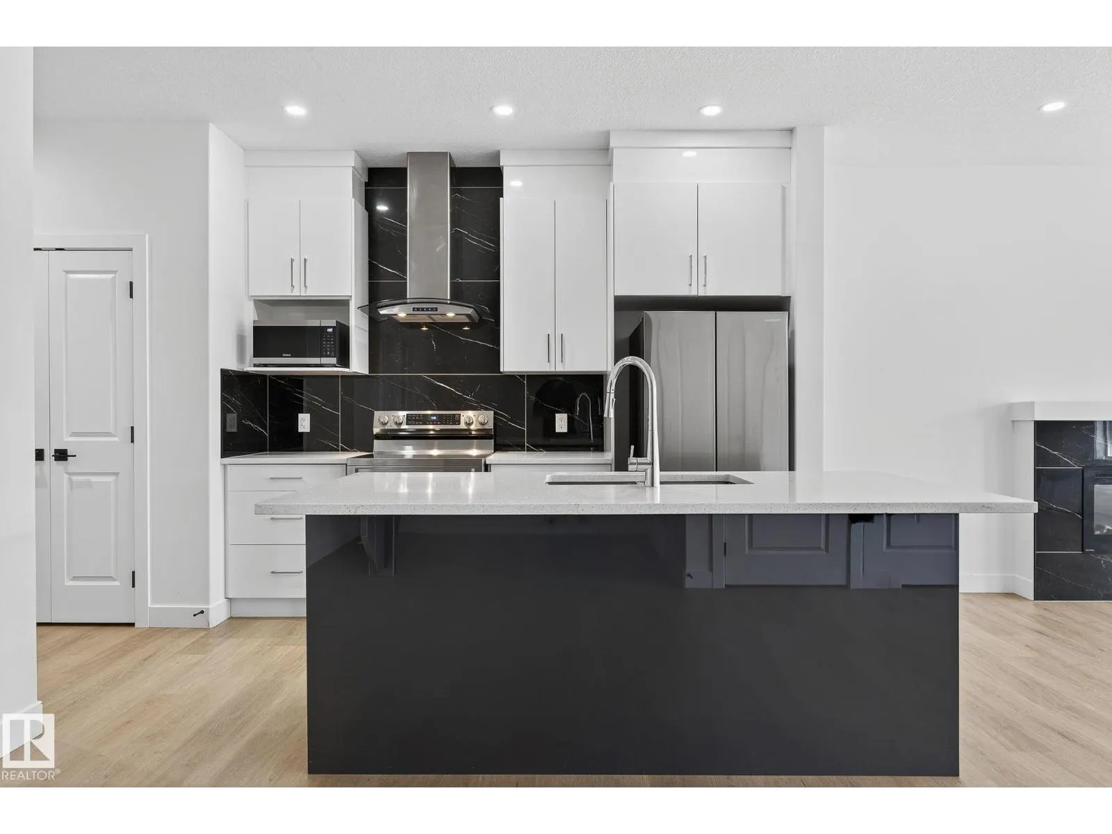 4603 36 ST