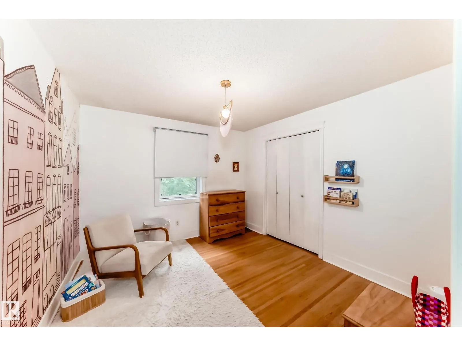 9902 148 ST NW