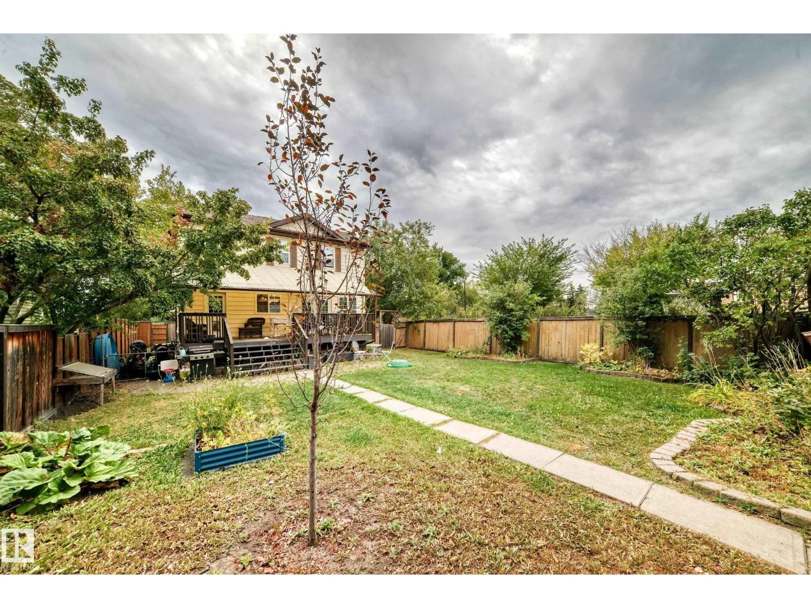 9902 148 ST NW
