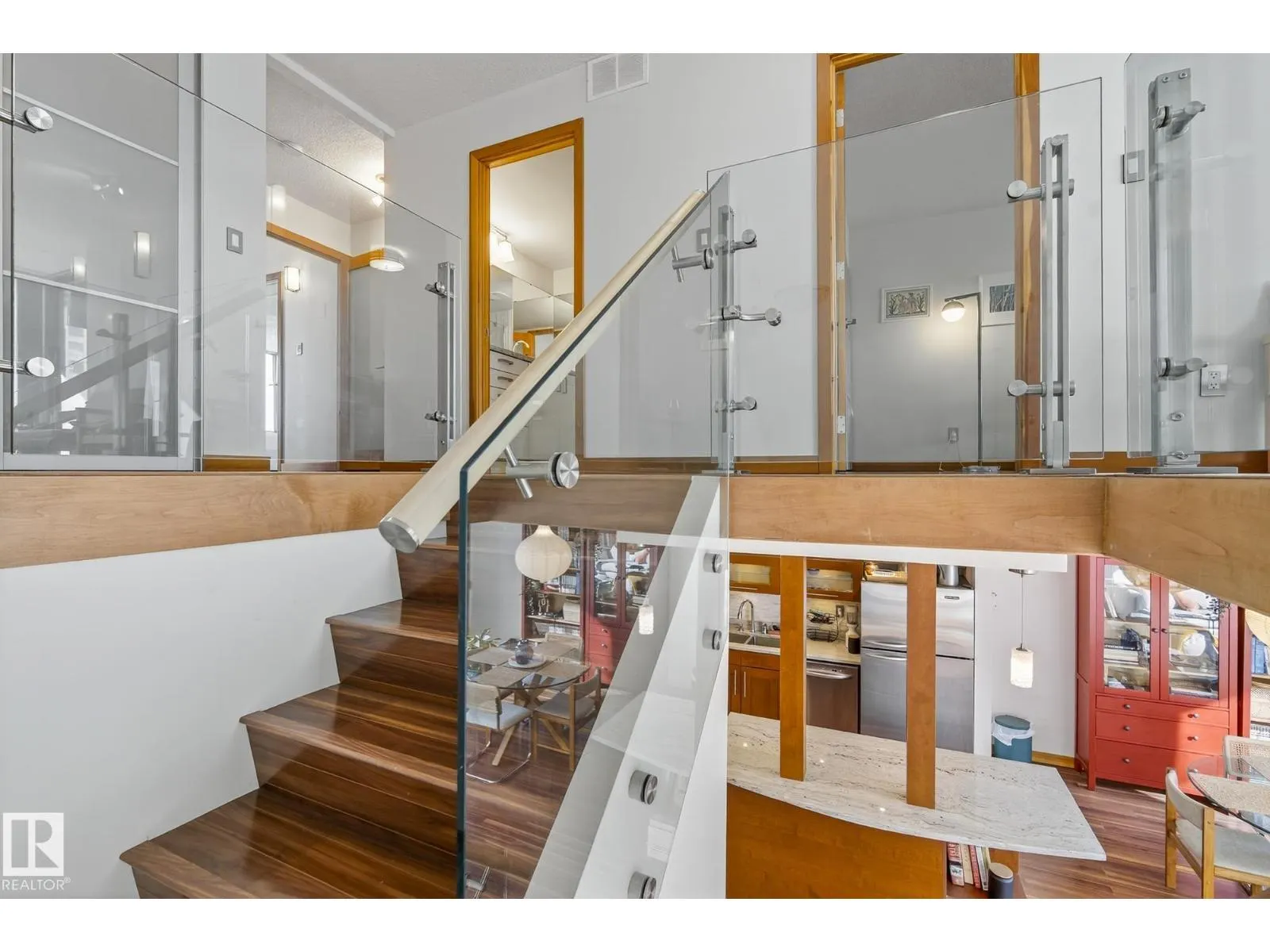 #1004 10045 118 ST NW