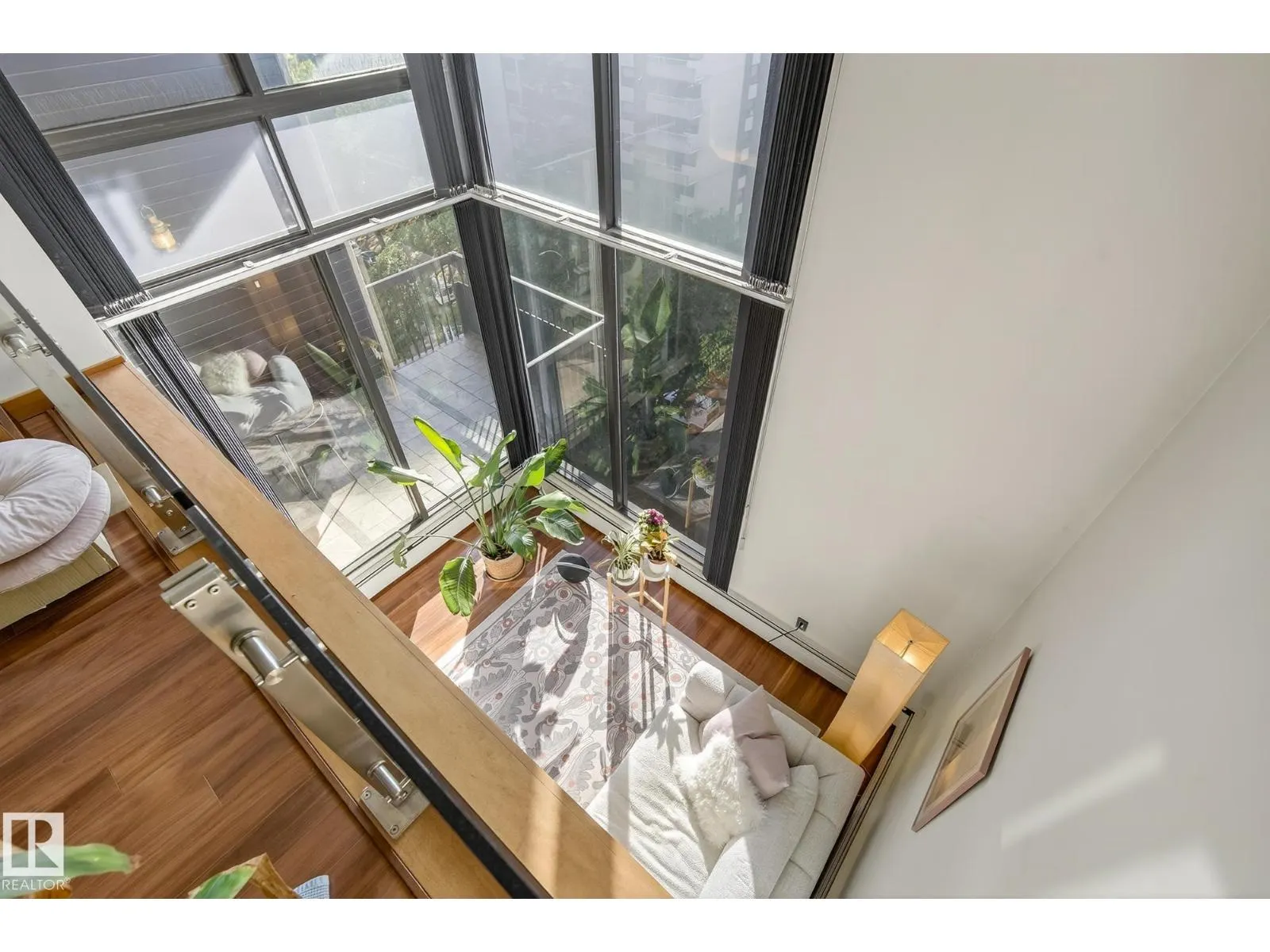 #1004 10045 118 ST NW