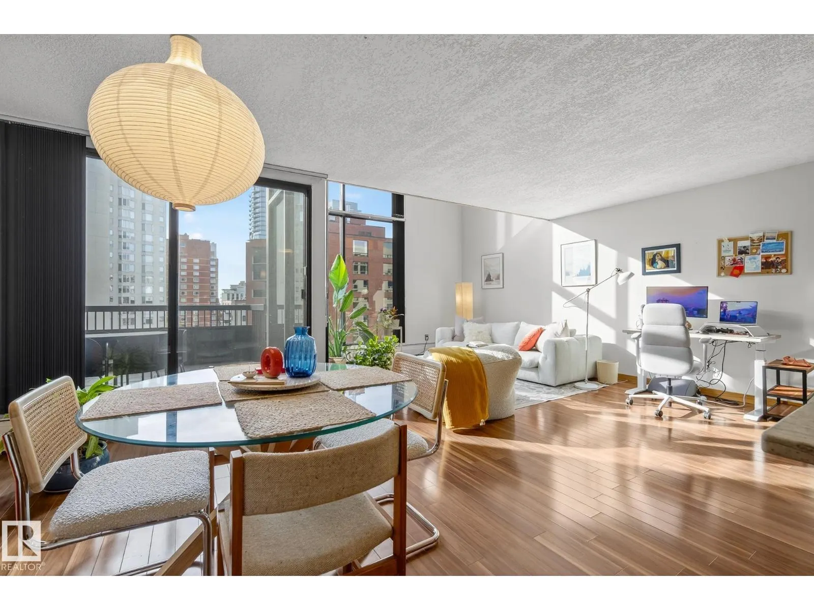 #1004 10045 118 ST NW