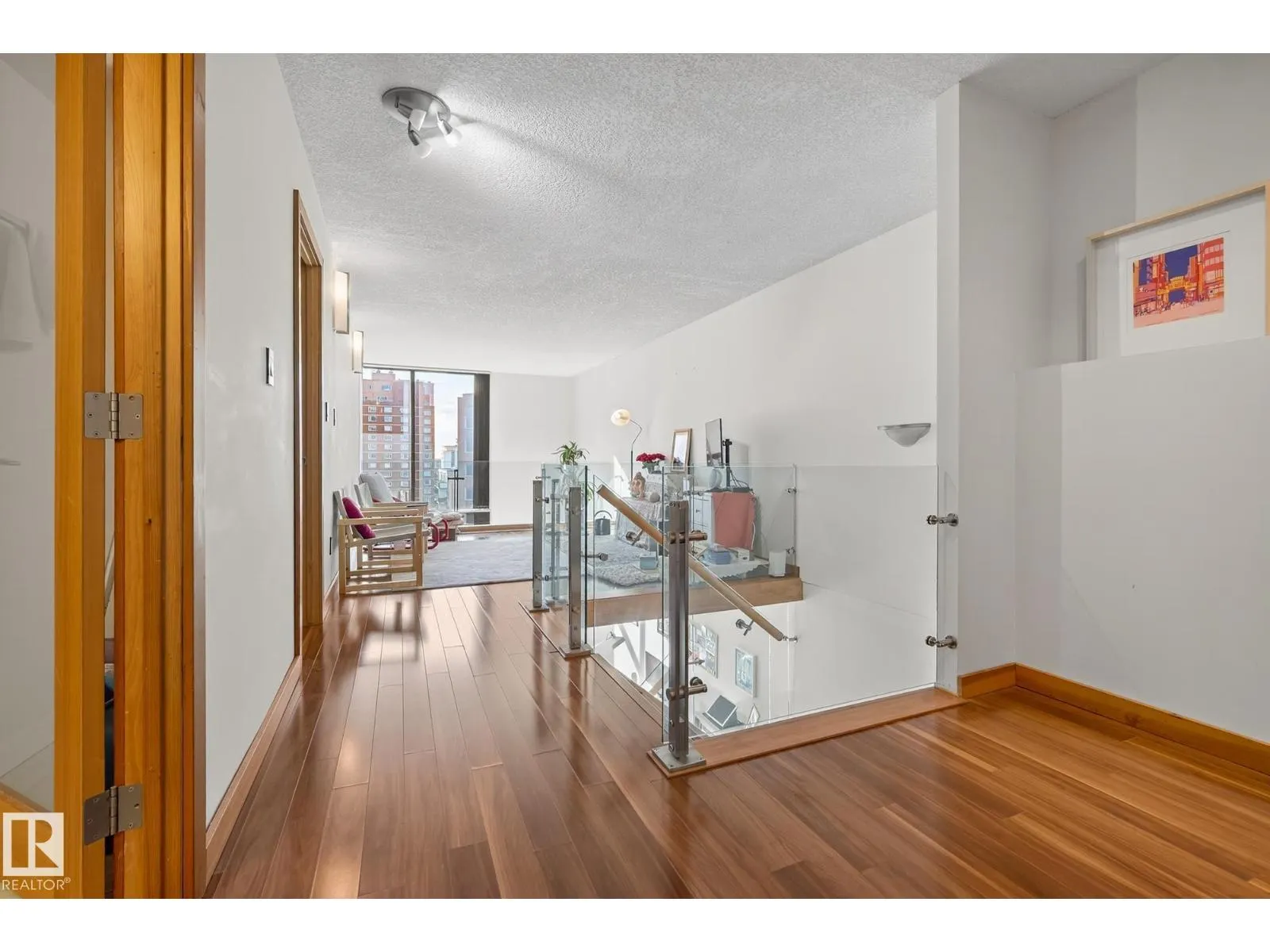 #1004 10045 118 ST NW