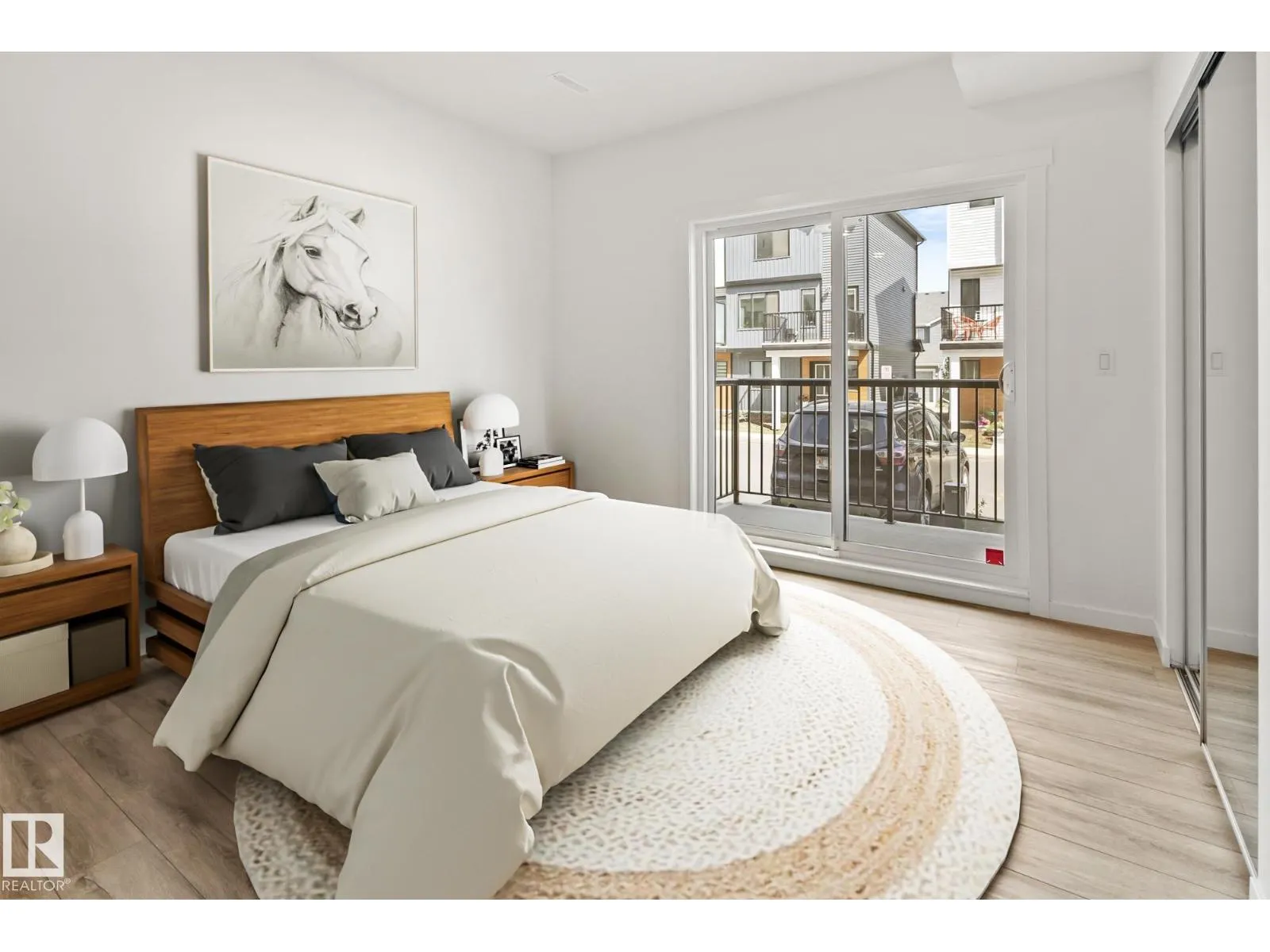 #101 860 Secord BV NW