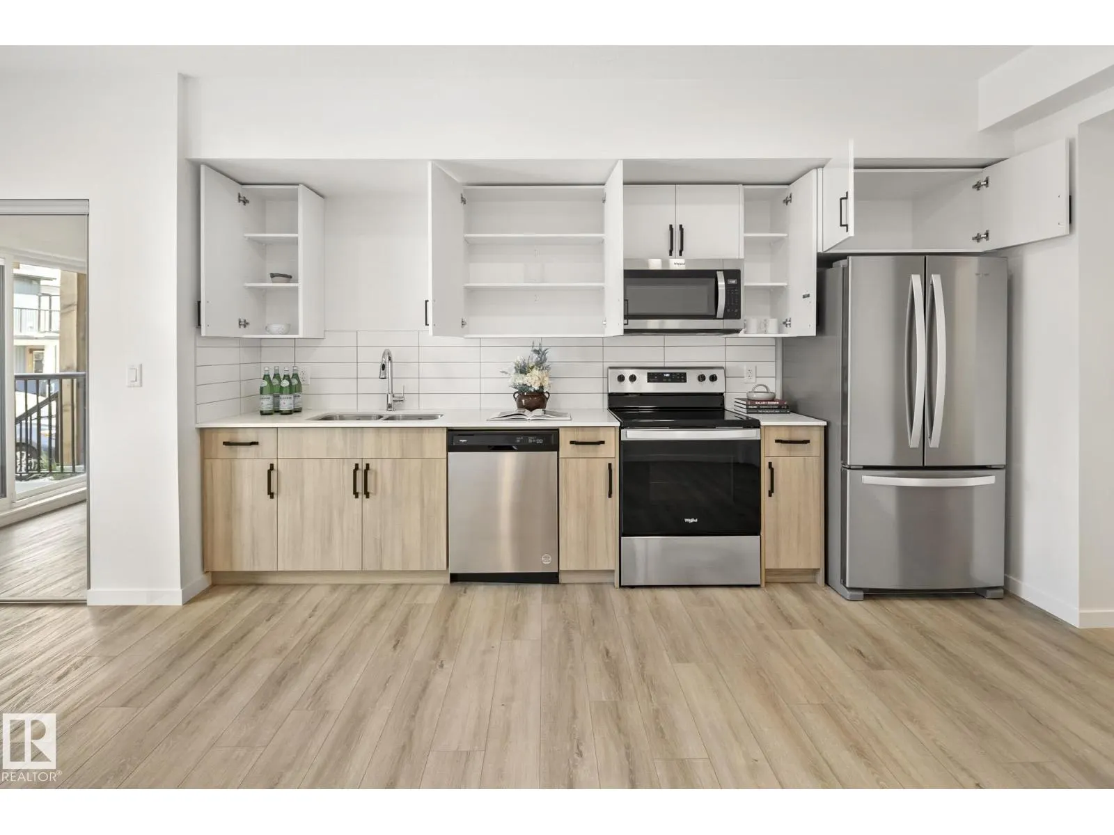 #101 860 Secord BV NW