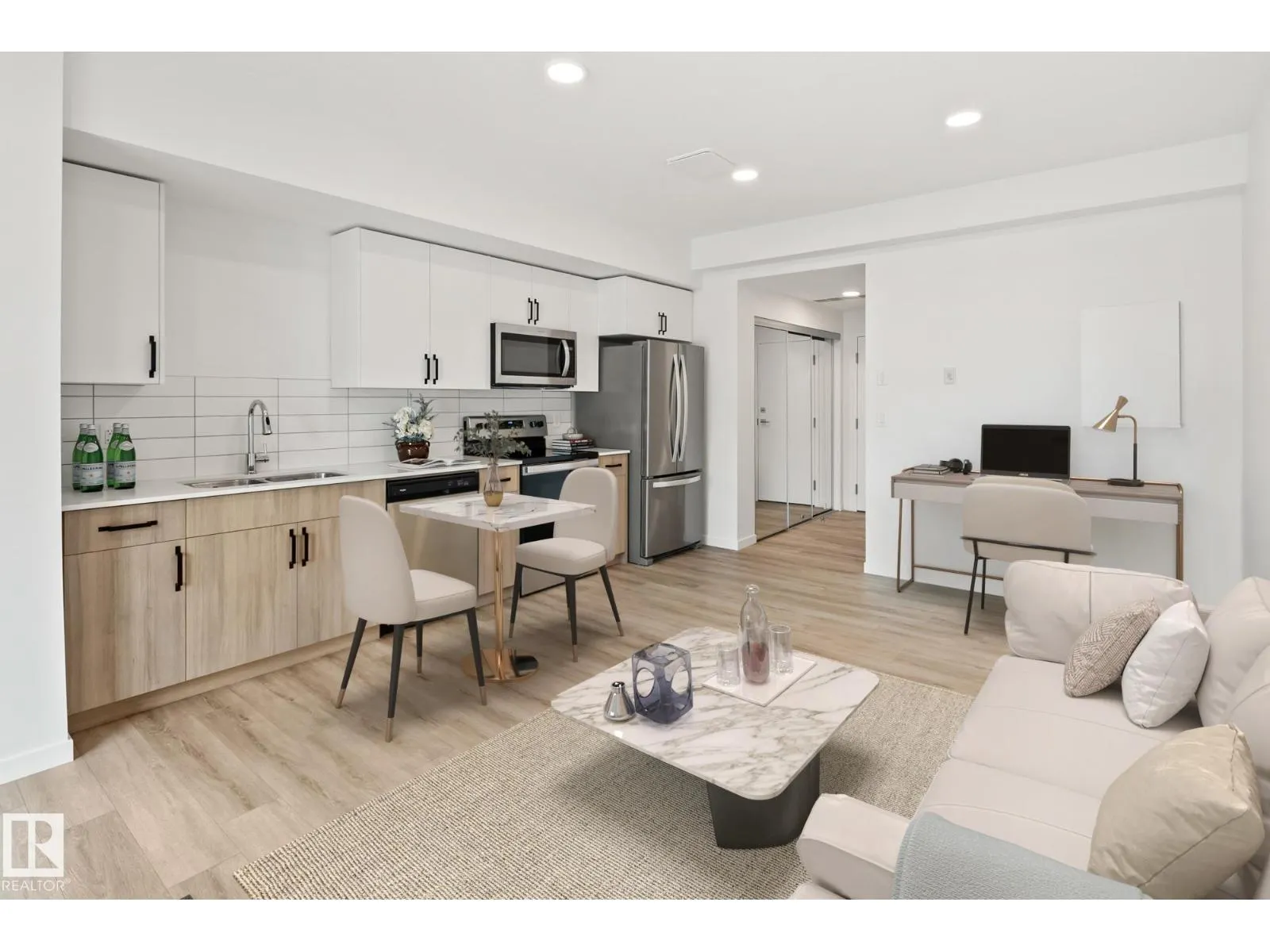 #101 860 Secord BV NW