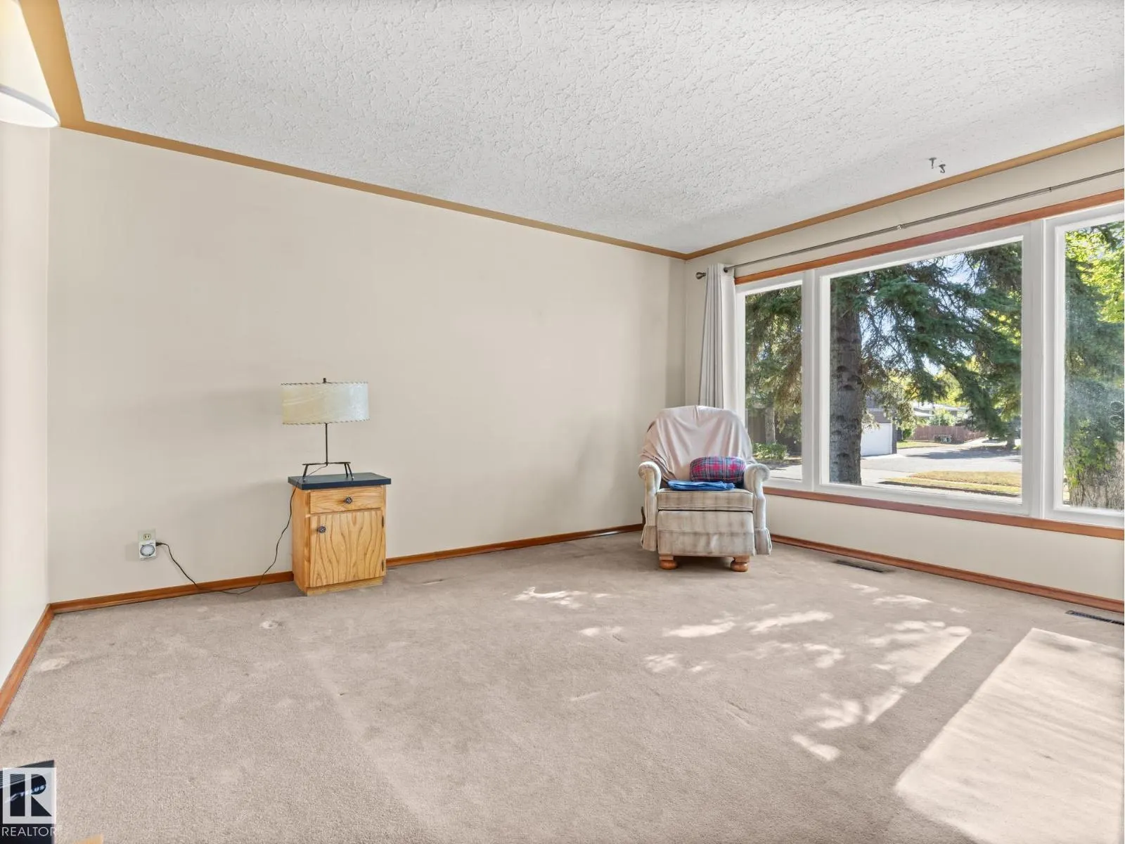 4018 115 AV NW