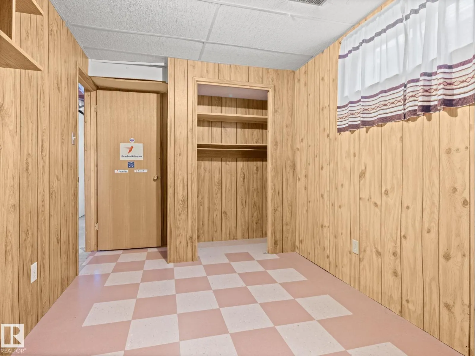 4018 115 AV NW