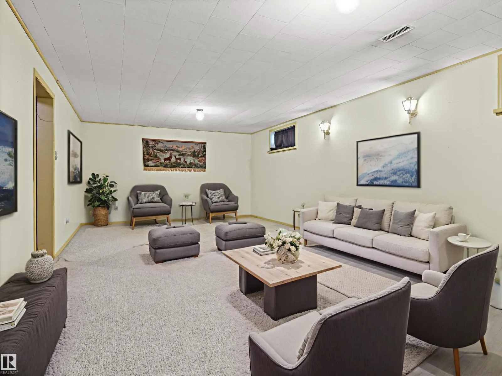 4018 115 AV NW