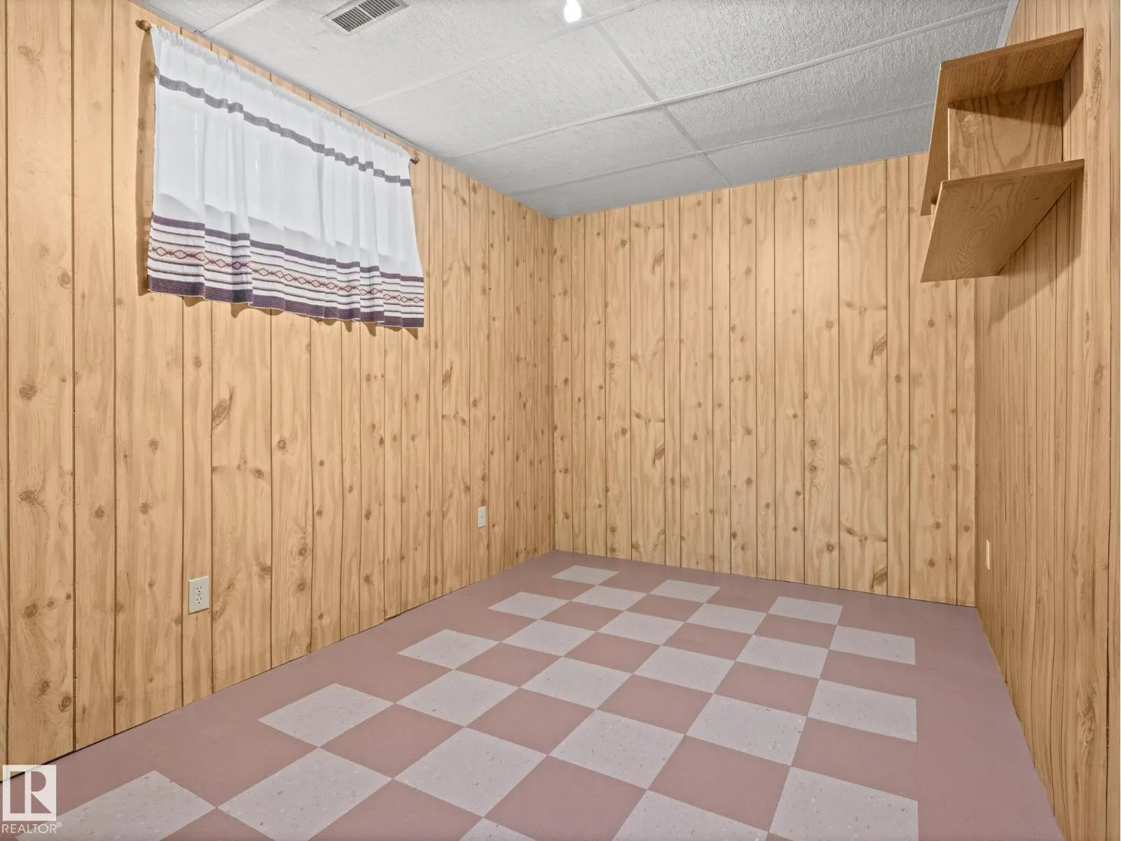 4018 115 AV NW